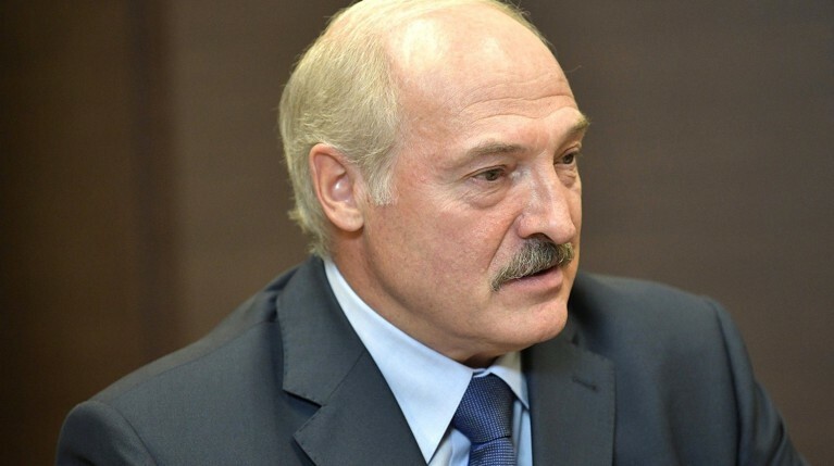 «Извините, женщины»: Лукашенко пояснил фразу про бабло, мерседесы и телок — Daily Storm