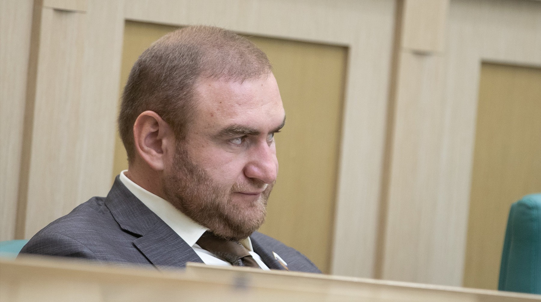 Dailystorm - Сенатор Арашуков задержан в зале заседаний Совфеда