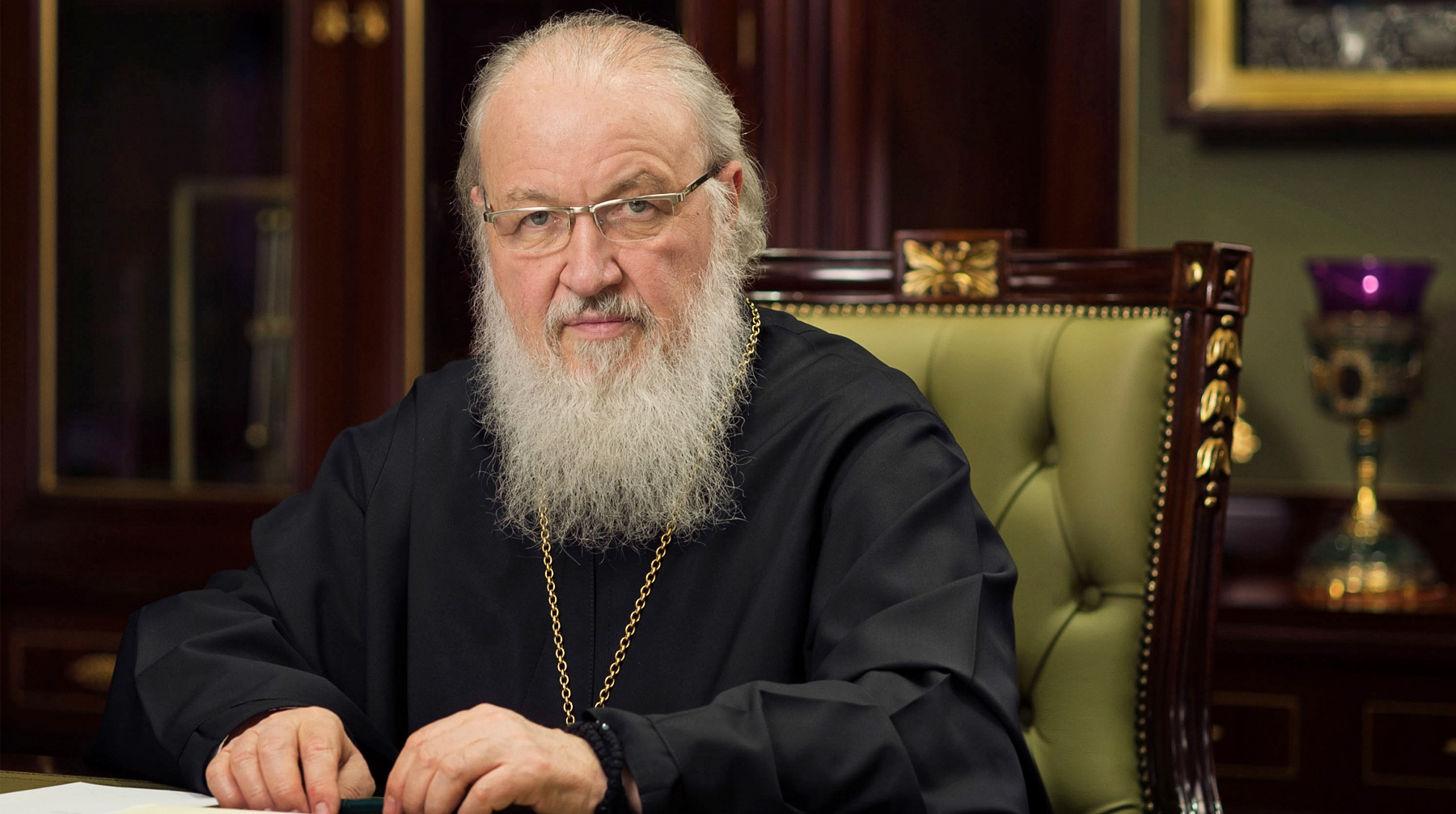 Глава Русской православной церкви также заявил, что атеистическое отношение не смогло победить Бога Патриарх Московский и всея Руси Кирилл