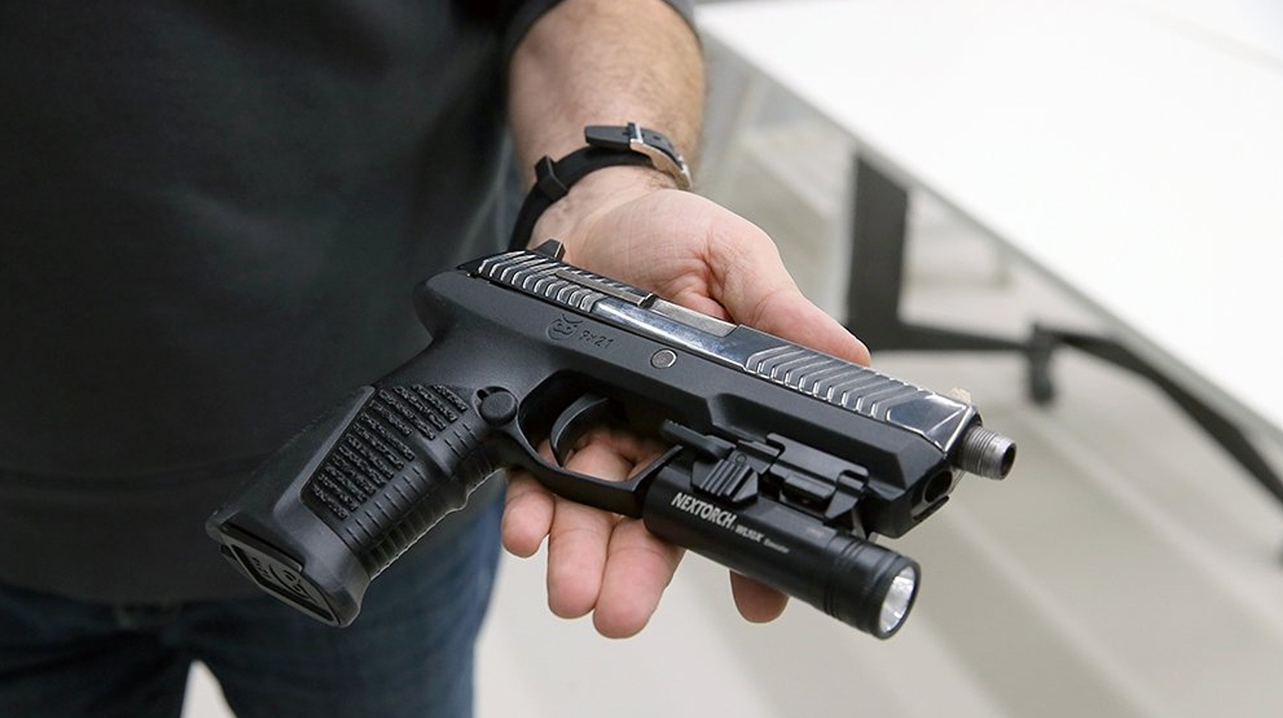 Новый пистолет «Удав» рекомендован к принятию на вооружение после государственных испытаний Новый пистолет «Удав»