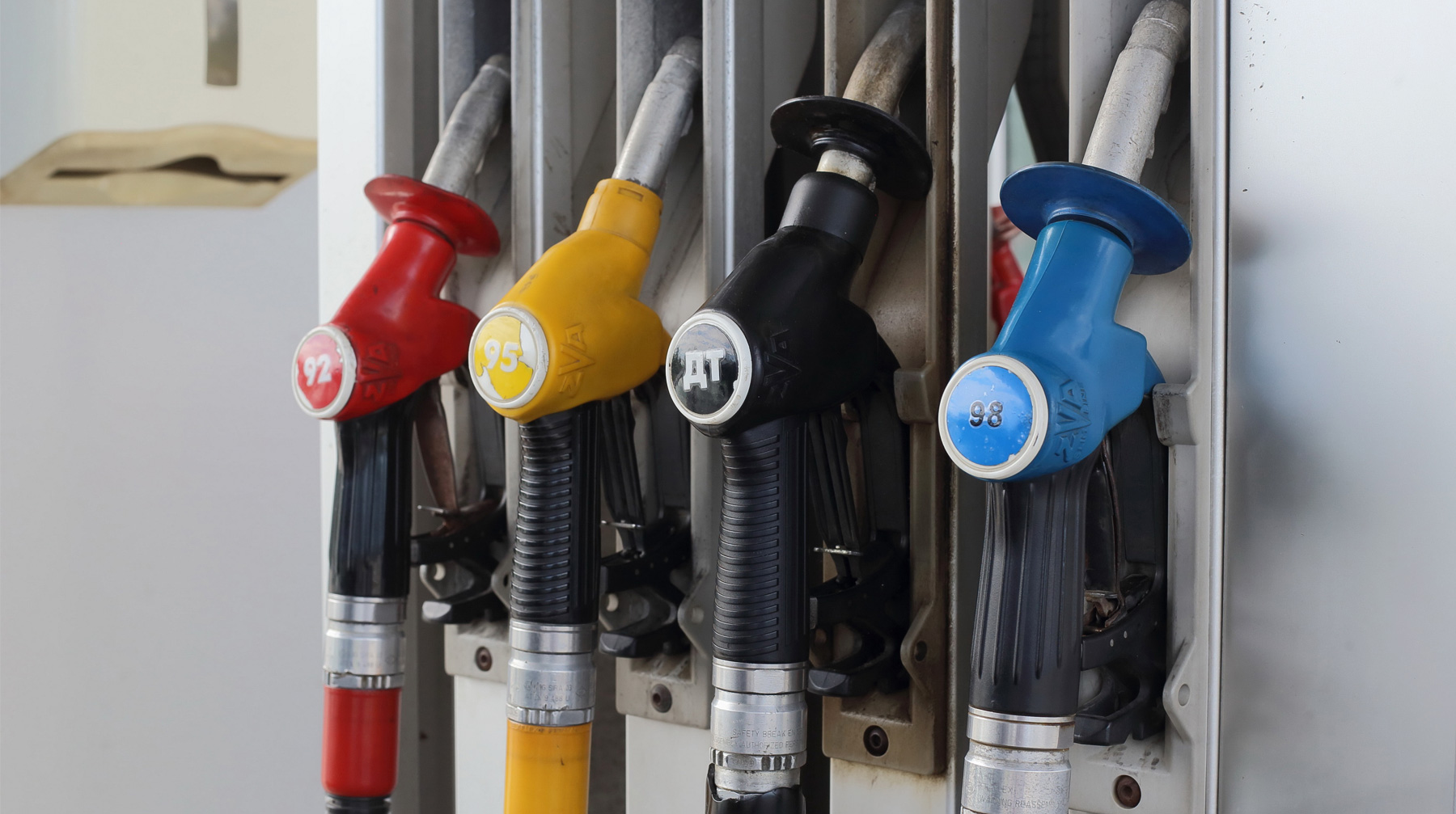 По данным ведомства, в семи из 60 случаев водителям предлагают некачественное топливо Фото: © GLOBAL LOOK Press / Zamir Usmanov