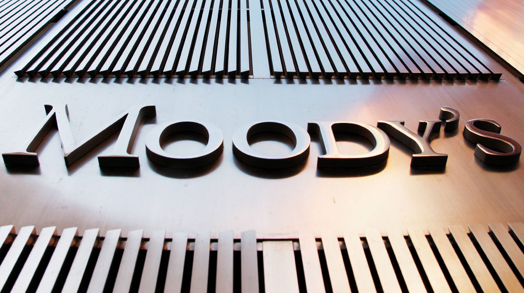 Dailystorm - Moody's повысило рейтинг России с «мусорного» до инвестиционного