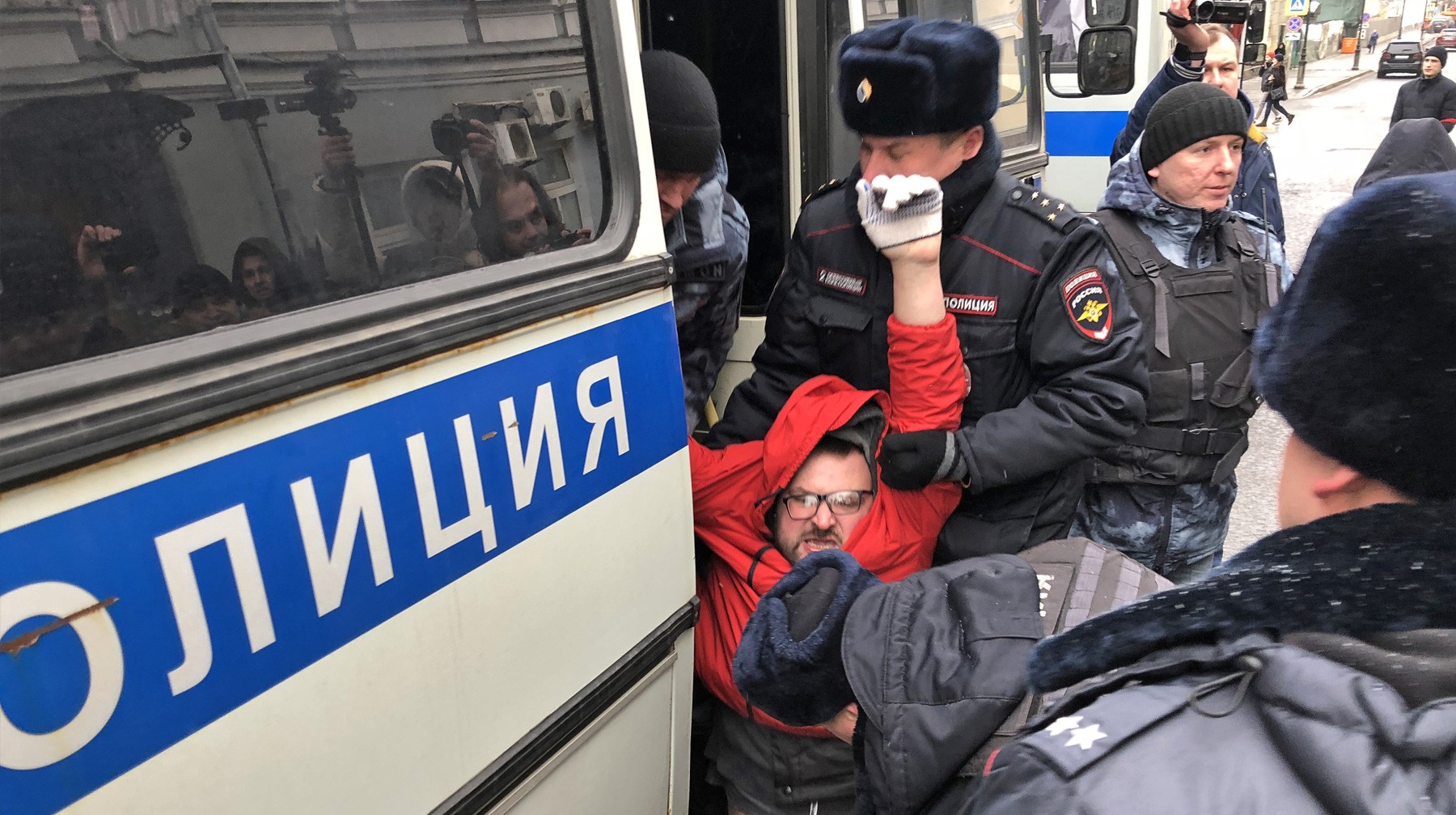 Dailystorm - В России прошли «Марши материнского гнева»