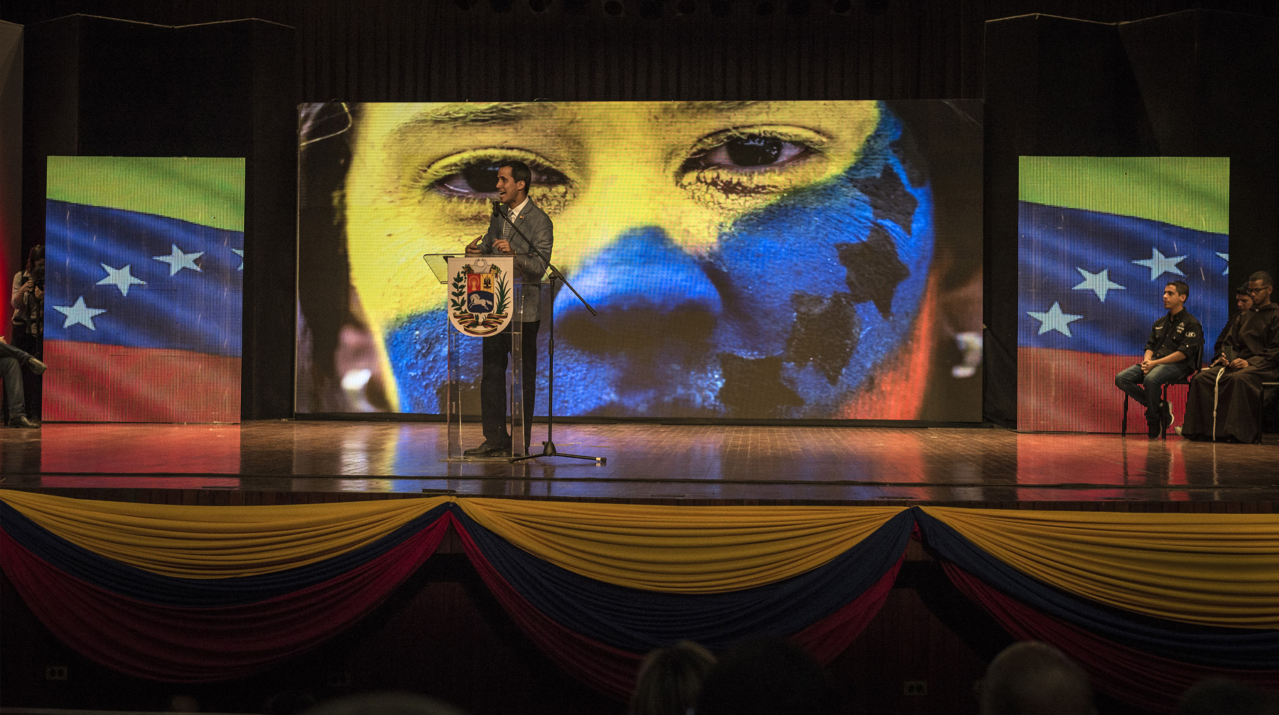 Российский документ будет рассмотрен одновременно с американской версией решения венесуэльского конфликта Хуан Гуайдо выступает перед студентами, Венесуэла, Каракас, 8 февраля 2019 г.