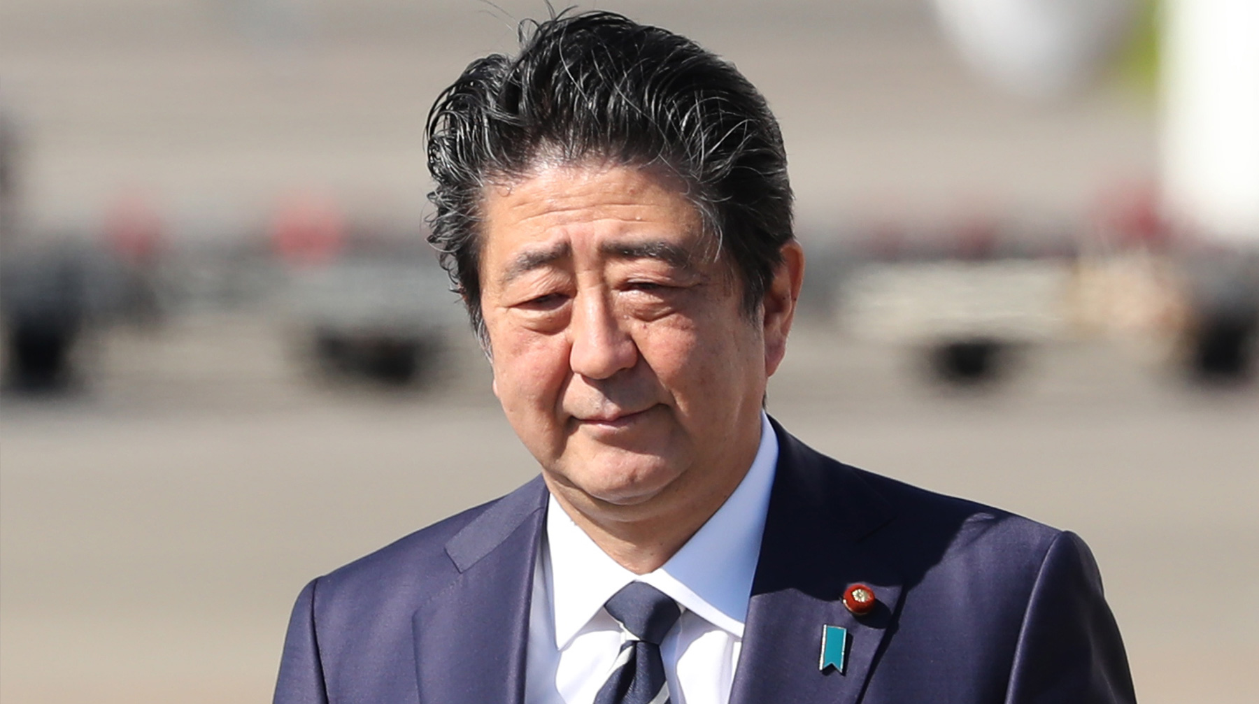 По сведениям СМИ, это произошло после «неформальной» просьбы Вашингтона Премьер-министр Японии Синдзо Абэ