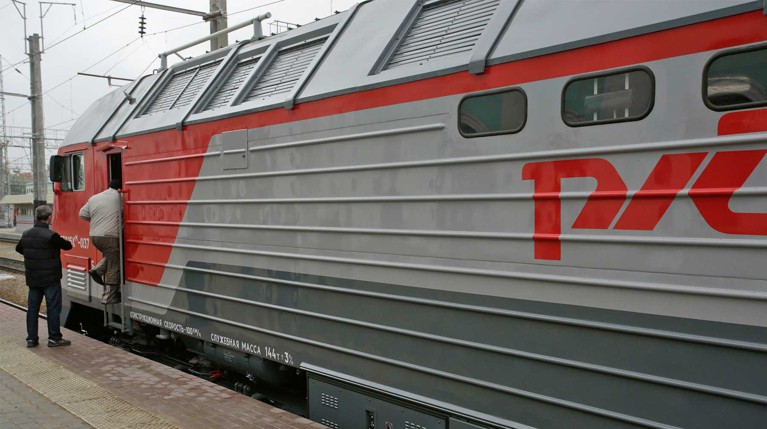 Депутат Госдумы заявил о целесообразности штрафа за грязные носки в плацкарте — Daily Storm