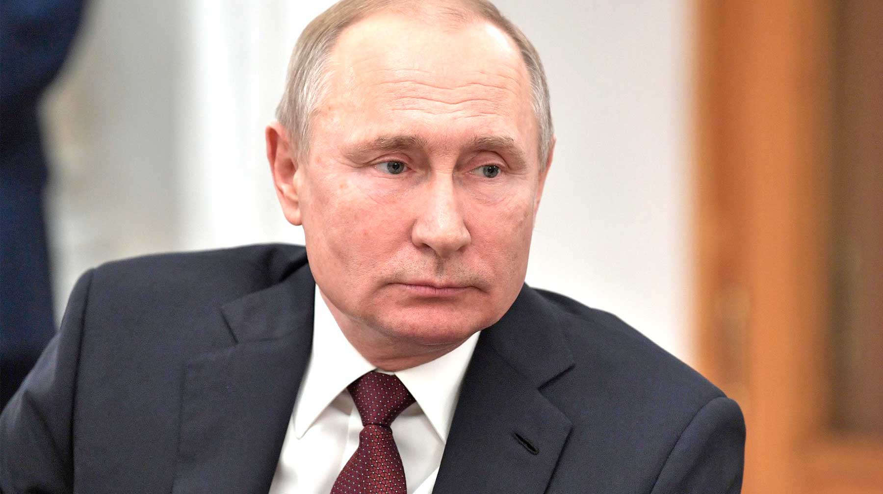 По словам президента, между военными России и США налажены неплохие рабочие контакты Президент РФ Владимир Путин на встрече с представителями СМИ