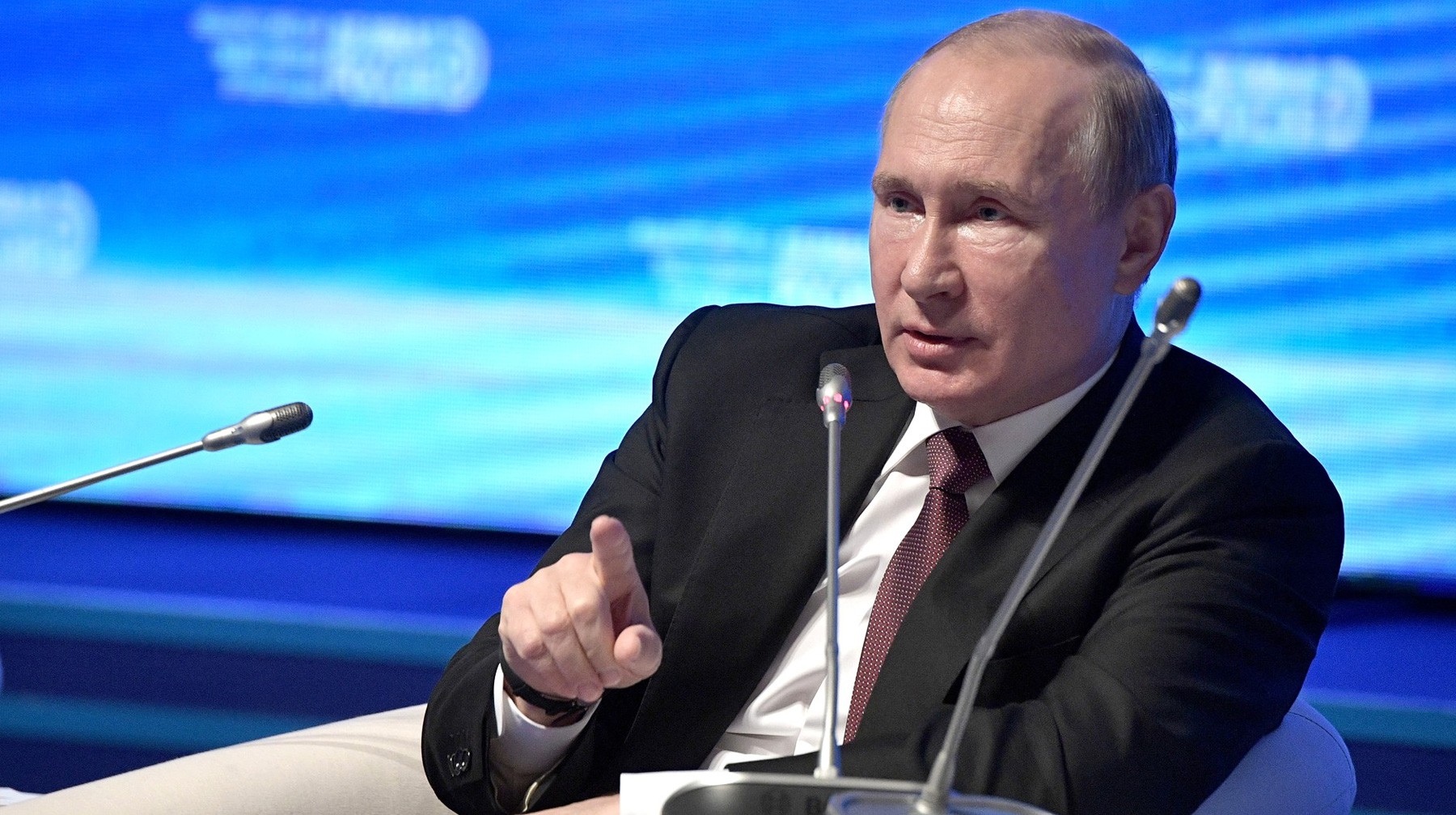 Dailystorm - Путин поручил правительству принять меры по снижению комиссий за переводы