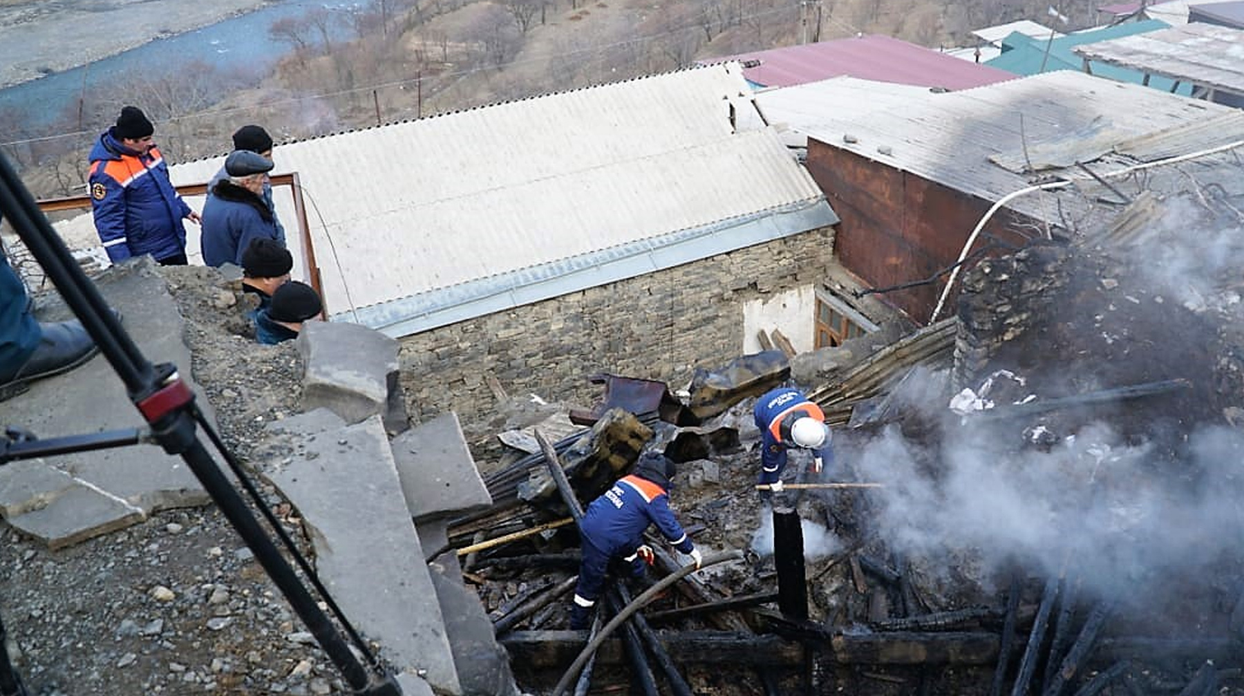 Тушение пожара заняло около четырех часов, пострадавших в ходе инцидента нет Фото: пресс-служба ГУ МЧС по Дагестану