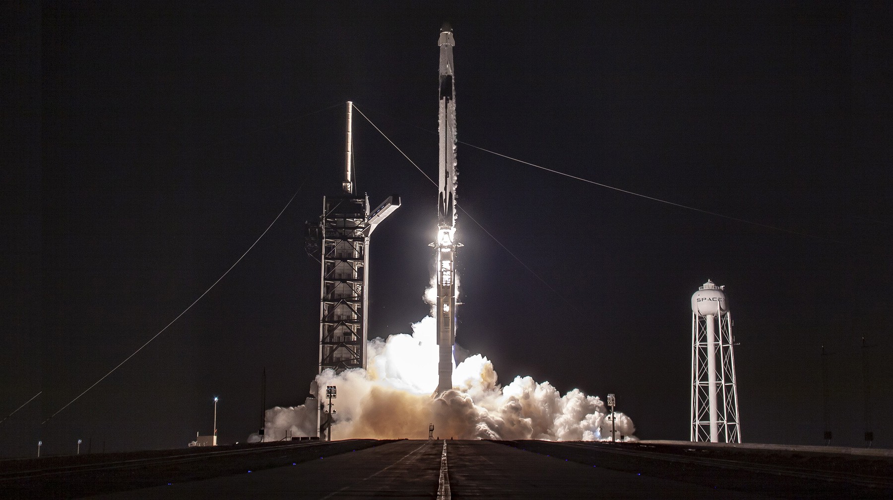Dailystorm - SpaceX отправила новейший космический корабль к МКС
