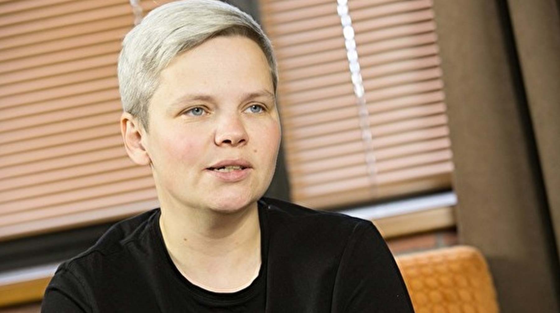 Женщина, у которой в России забрали приемных детей, призналась, что она — транссексуал Юлия Савиновских