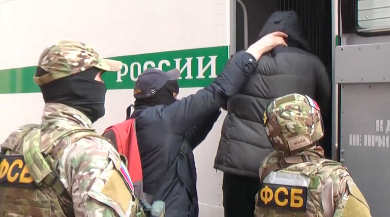ФСБ задержала в Крыму 20 последователей «Хизб ут-Тахрир» — видео — Daily Storm