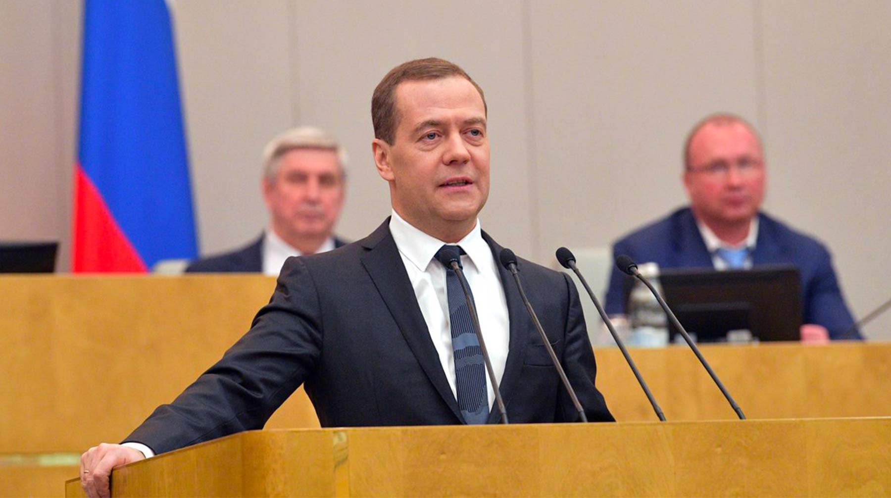 Dailystorm - Медведев объявил о повышении зарплат ученым