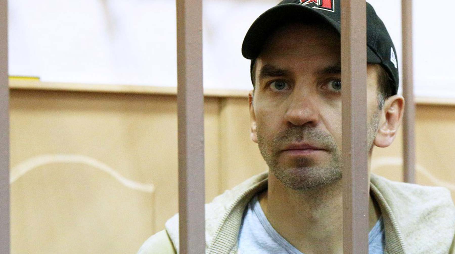 По словам следователя, была попытка снять денежные средства с арестованного ранее банковского счета обвиняемого Михаил Абызов