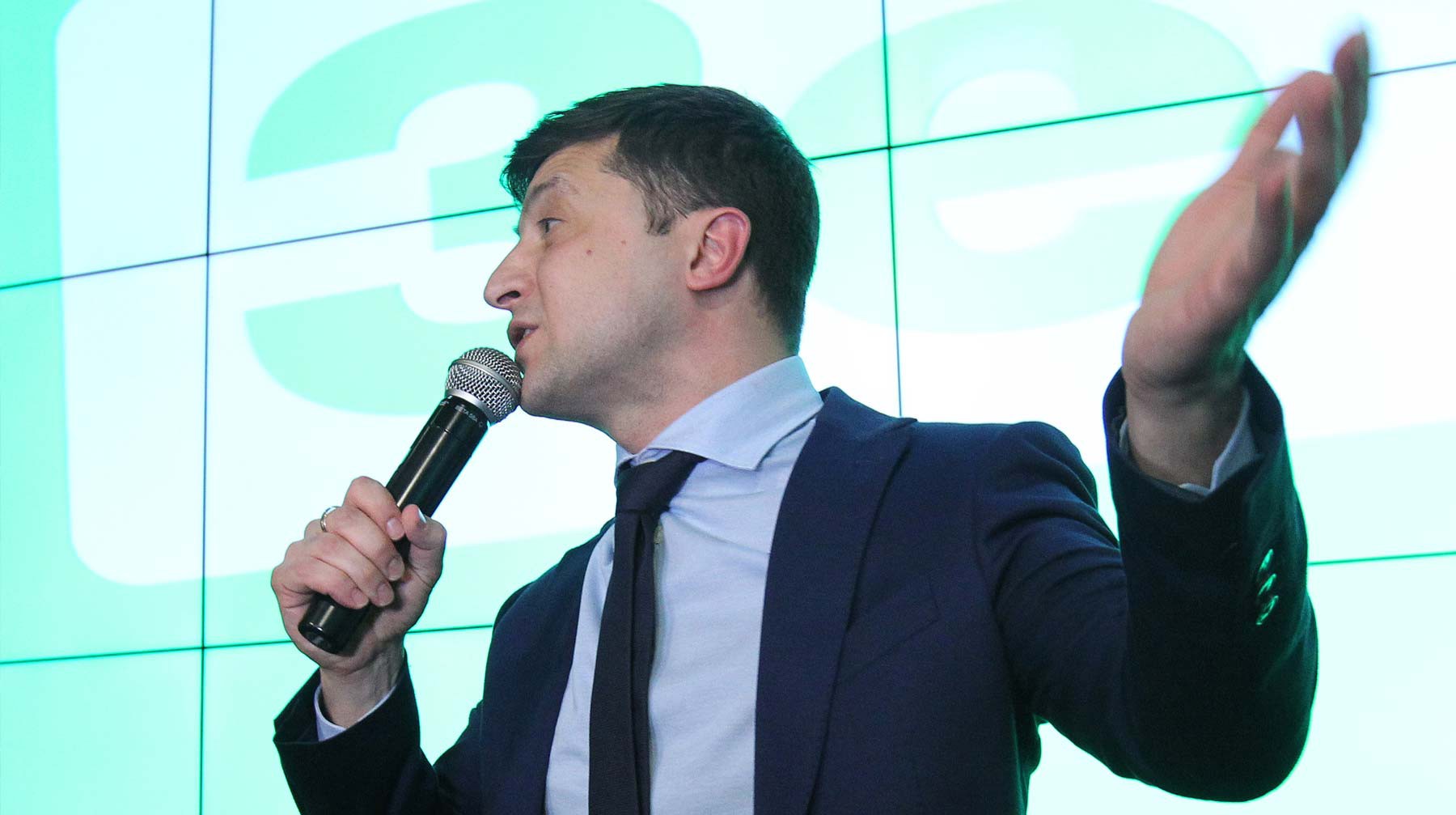 Dailystorm - Зеленский опубликовал агрессивное видеообращение к Порошенко