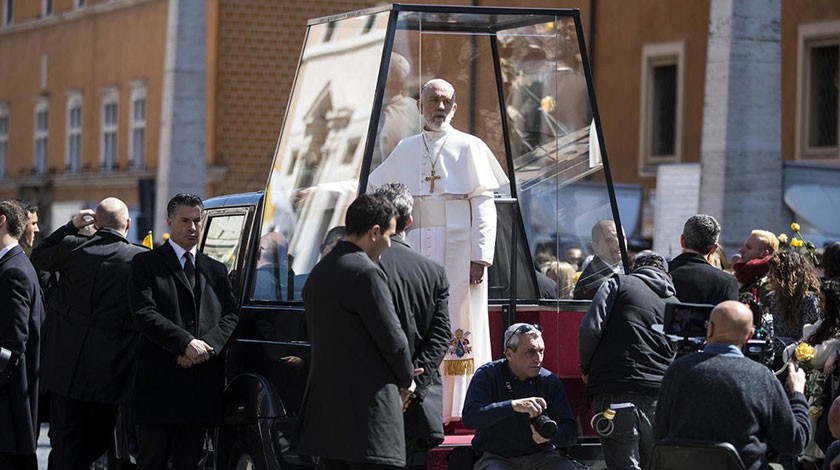 Фото со съемок «Новый папа»