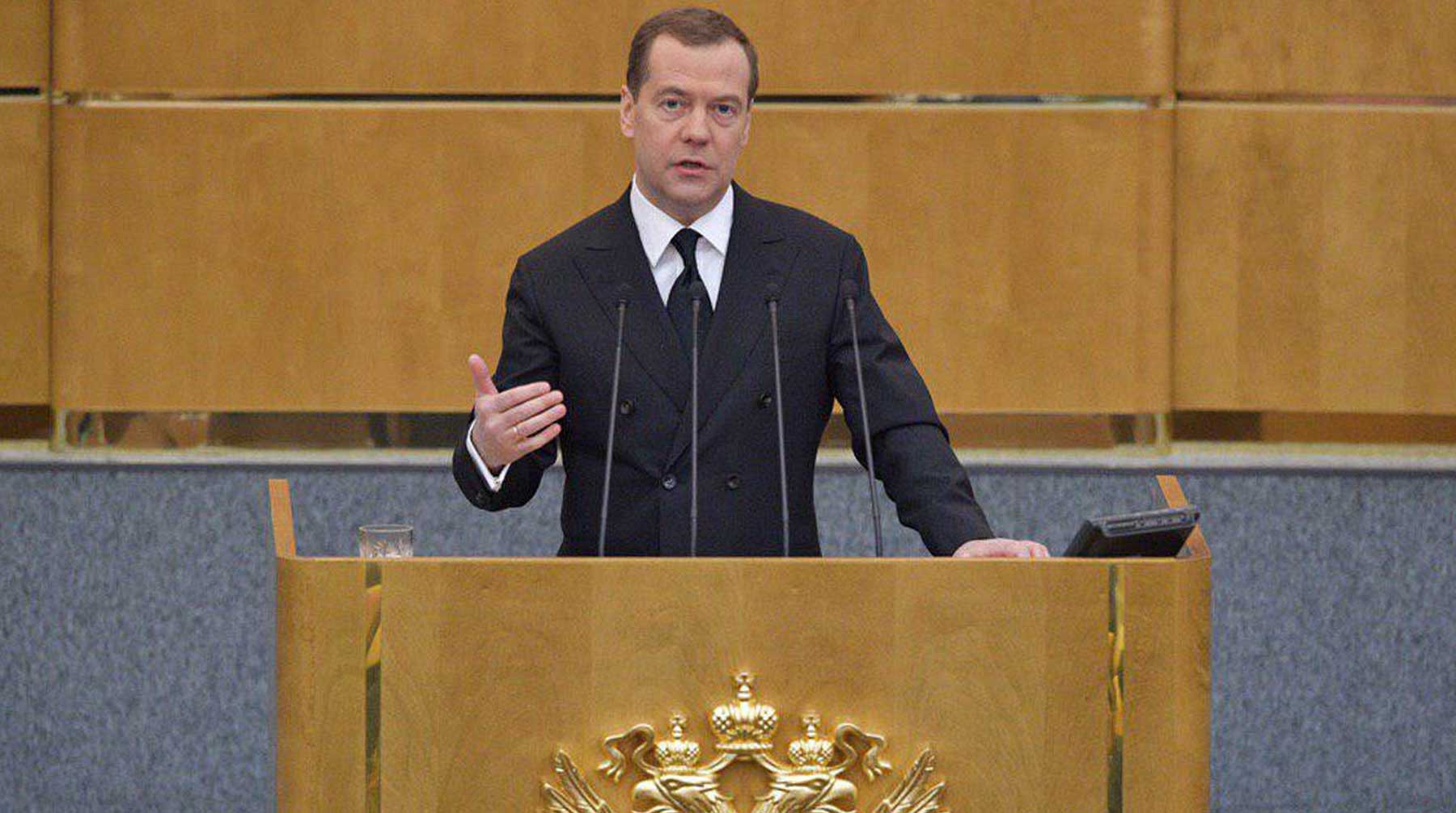 Dailystorm - Медведев предложил на 100% увеличить премии ученым