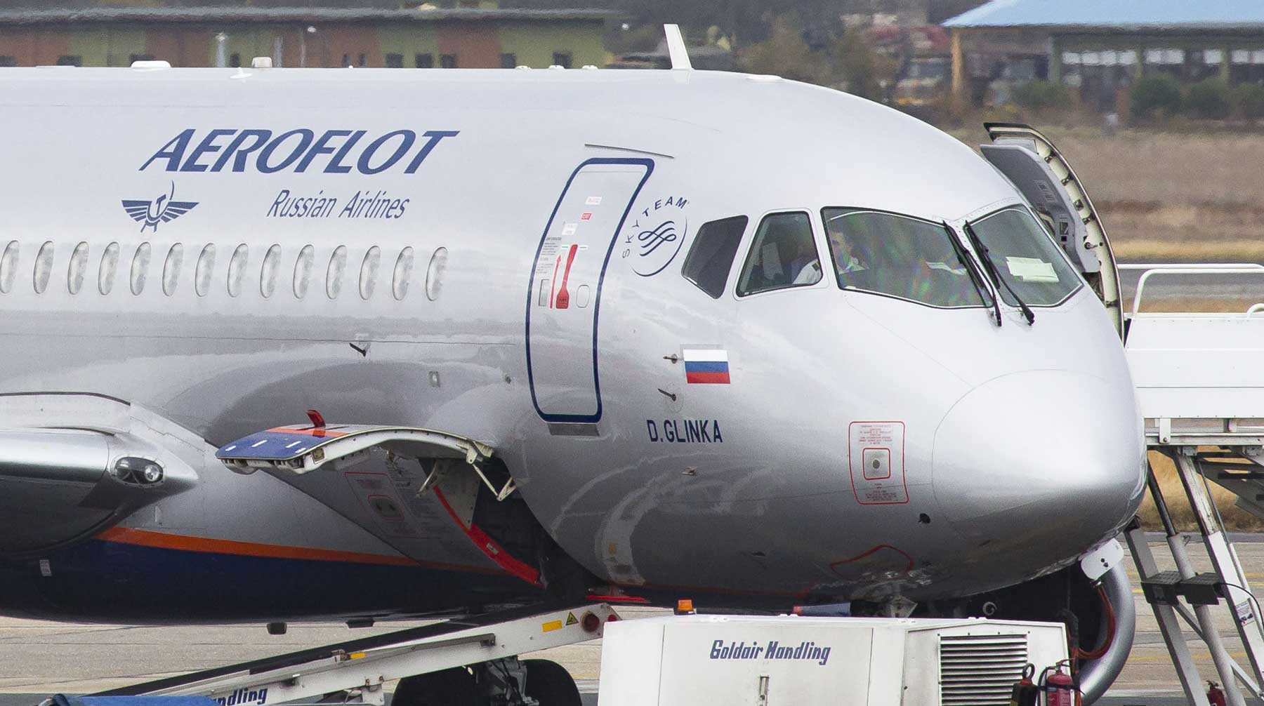 Dailystorm - В Кремле объяснили, почему решение о запрете полетов SSJ 100 не принято