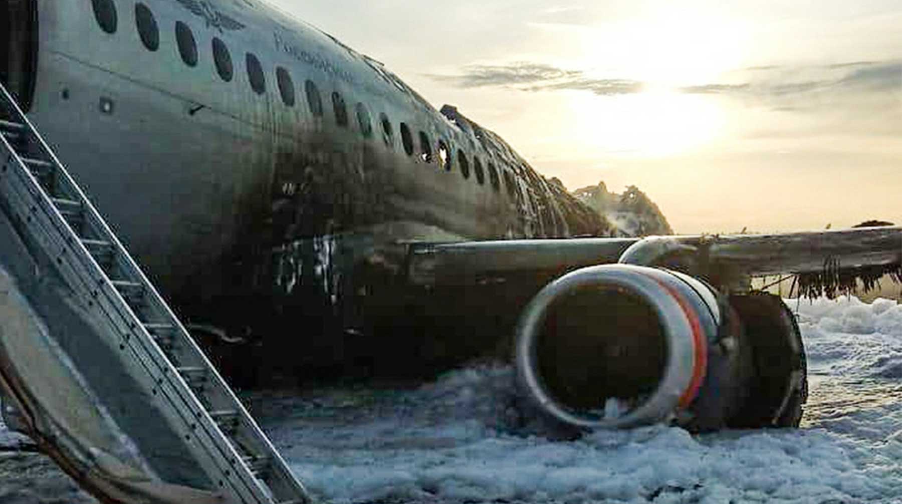 По словам Олега Молчанова, самолет сгорел моментально, «как пластиковый стаканчик» Фото: © GLOBAL LOOK press / City News Moskva