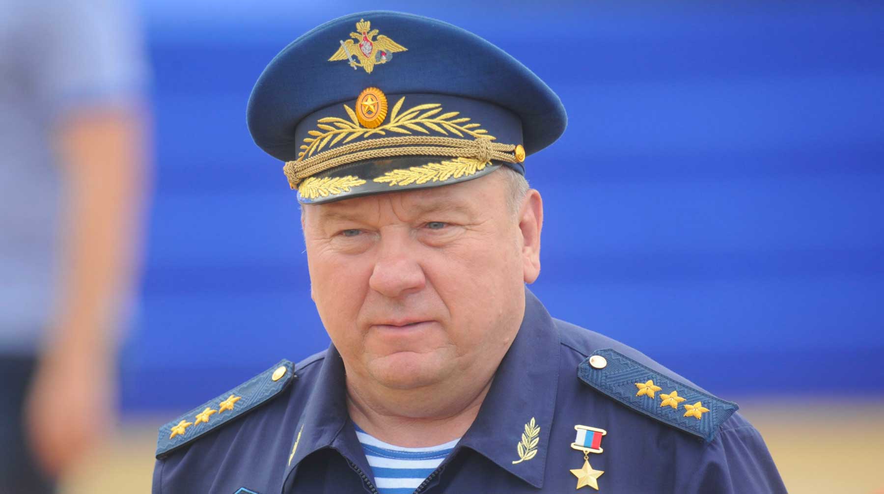 При переходе на контрактную основу в ВДВ необходимо сохранить 20% призывников, в сухопутных войсках — 40% Владимир Шаманов
