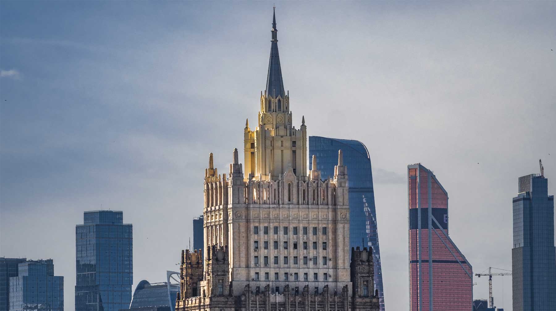 Dailystorm - МИД России потребовал освободить задержанного в Косове российского дипломата