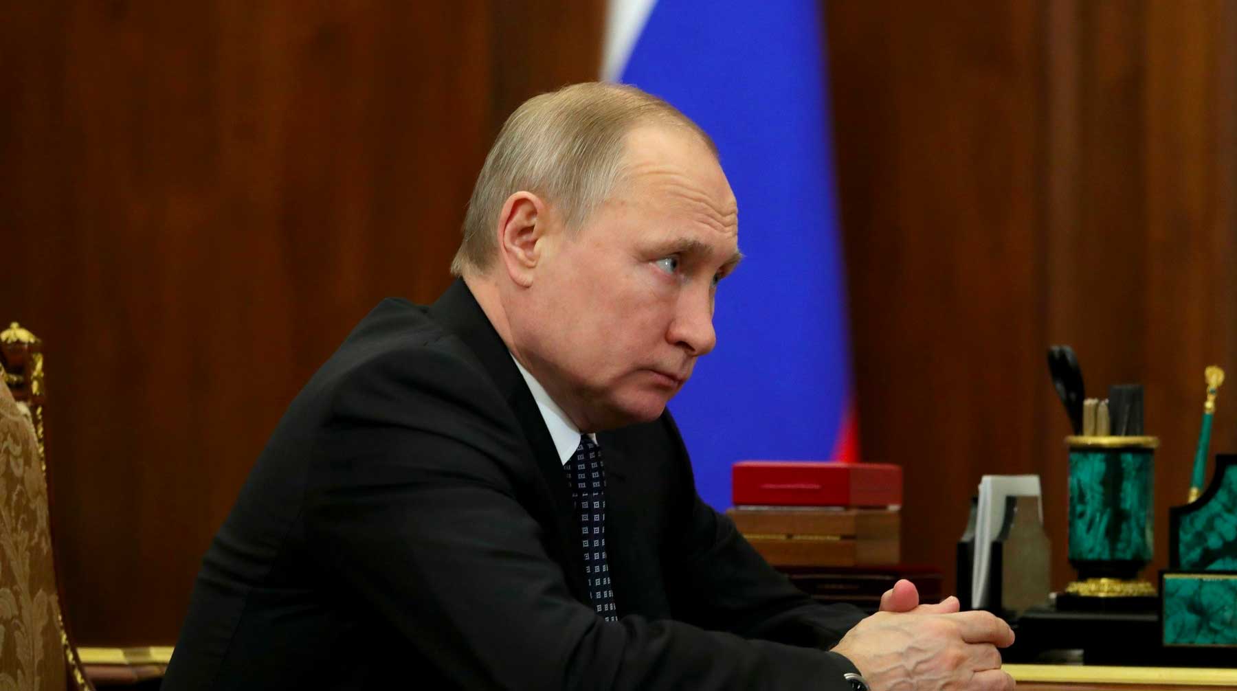 Президенту России на совещании с членами правительства доложили о выявленных еще в апреле нарушениях на оборонном предприятии Фото: © GLOBAL LOOK press / Kremlin Pool