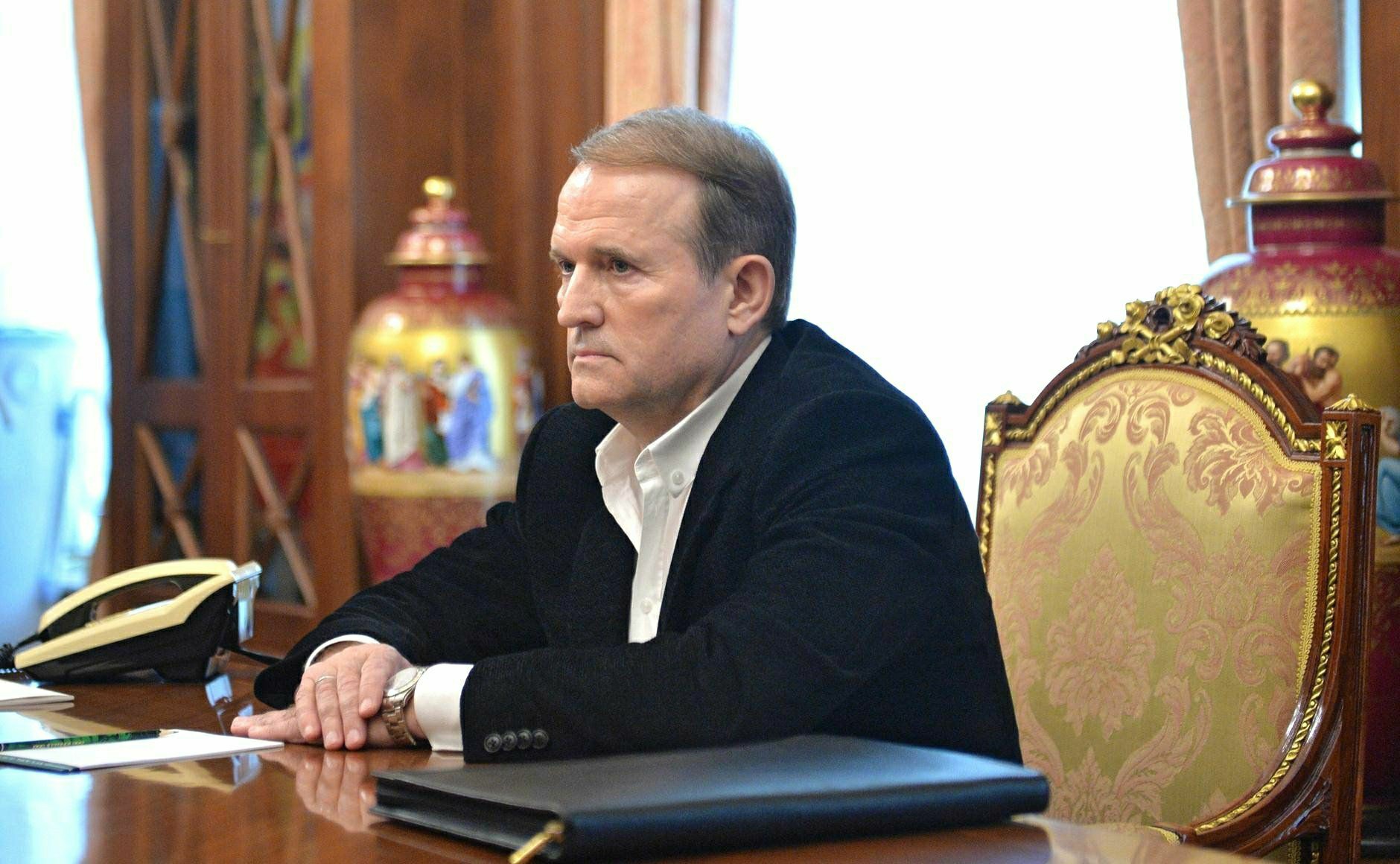 Dailystorm - Медведчук договорился с лидерами ДНР и ЛНР об освобождении четырех пленных украинцев