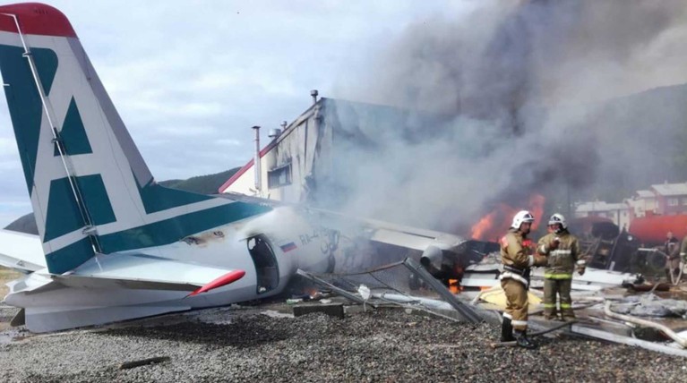 Опубликовано видео аварийной посадки Ан-24 в Нижнеангарске — Daily Storm
