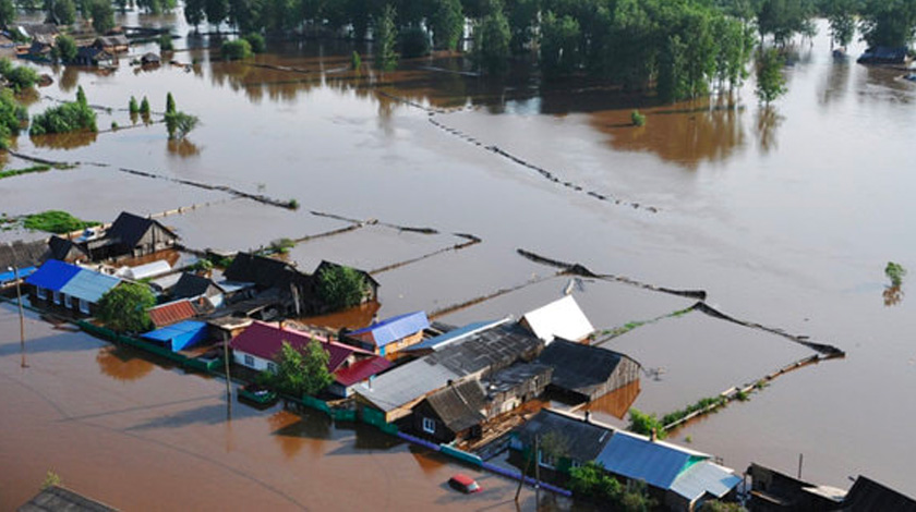 На данный момент подтоплено более 3,3 тысячи домов, понесли ущерб 744 человека Фото: © twitter.com / @kopica68