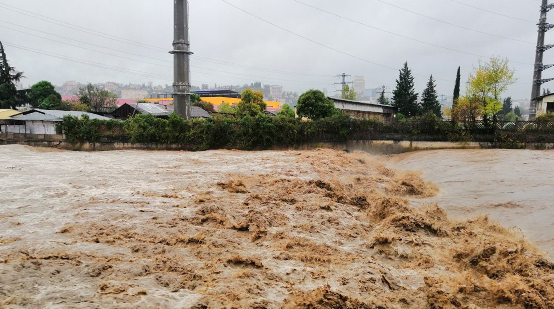К ликвидации последствий ЧС в регионе привлечено около трех тысяч человек Наводнение