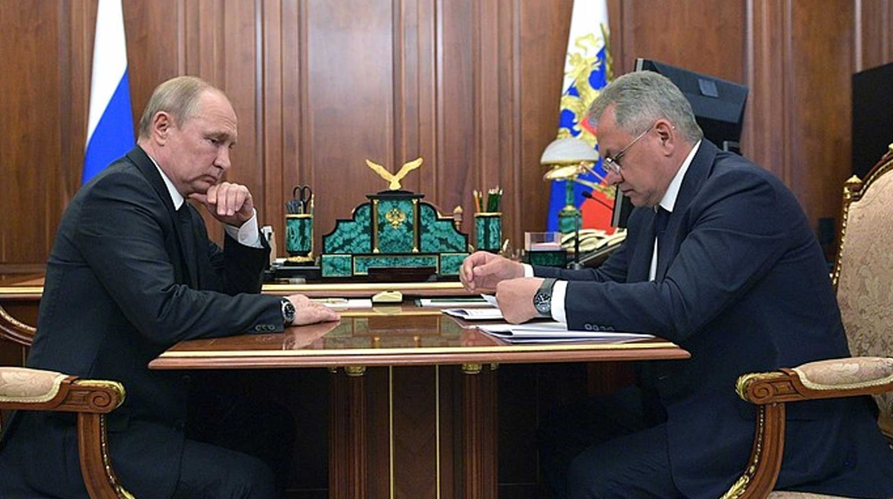 Dailystorm - В Кремле анонсировали встречу Путина с Шойгу после гибели 14 подводников