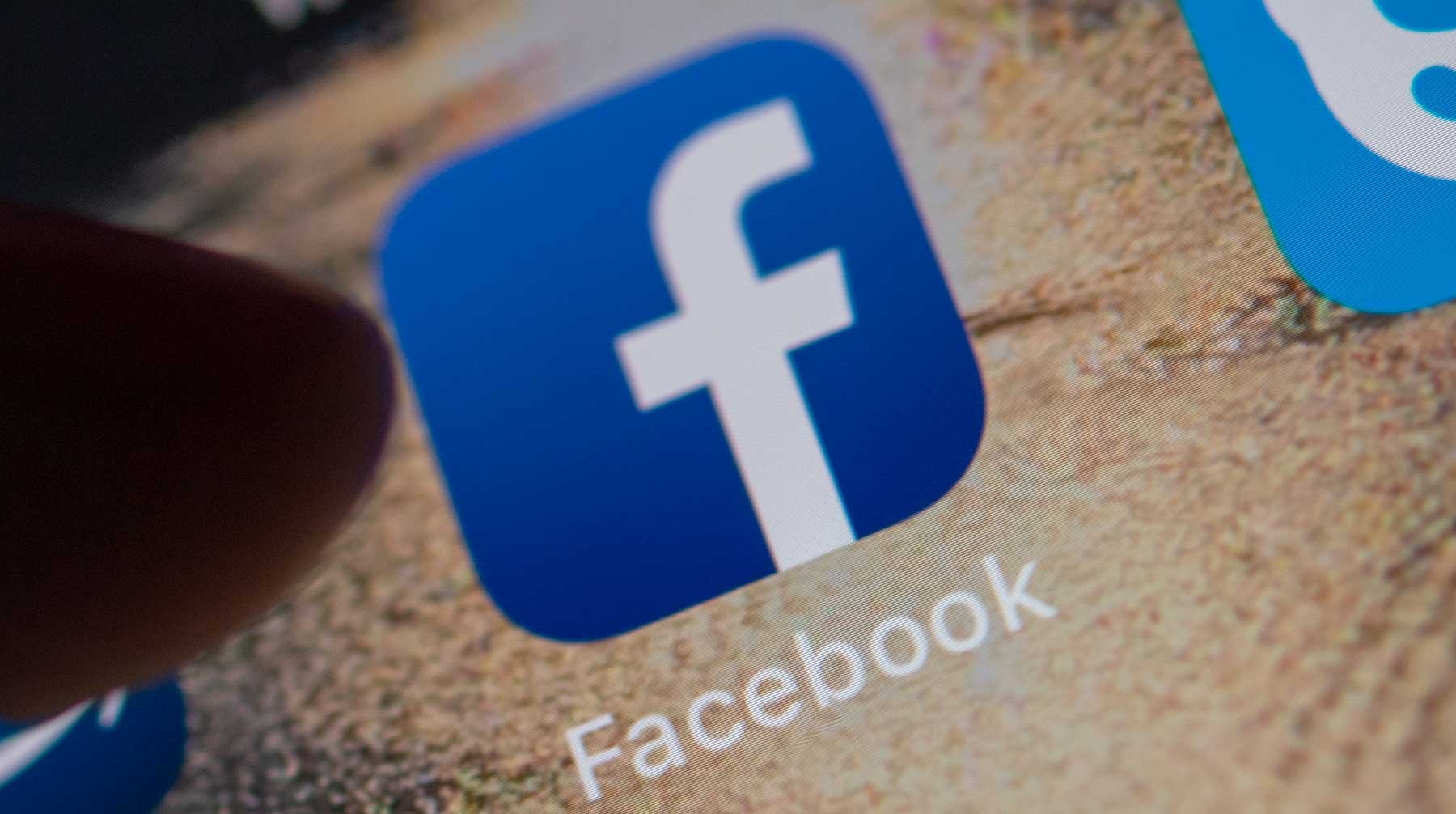 Dailystorm - «Неси еще патроны»: Роскомнадзор пошутил о сбоях в работе Facebook