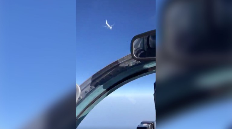 Су-27 перехватил самолет-разведчик США над Черным морем — видео — Daily Storm