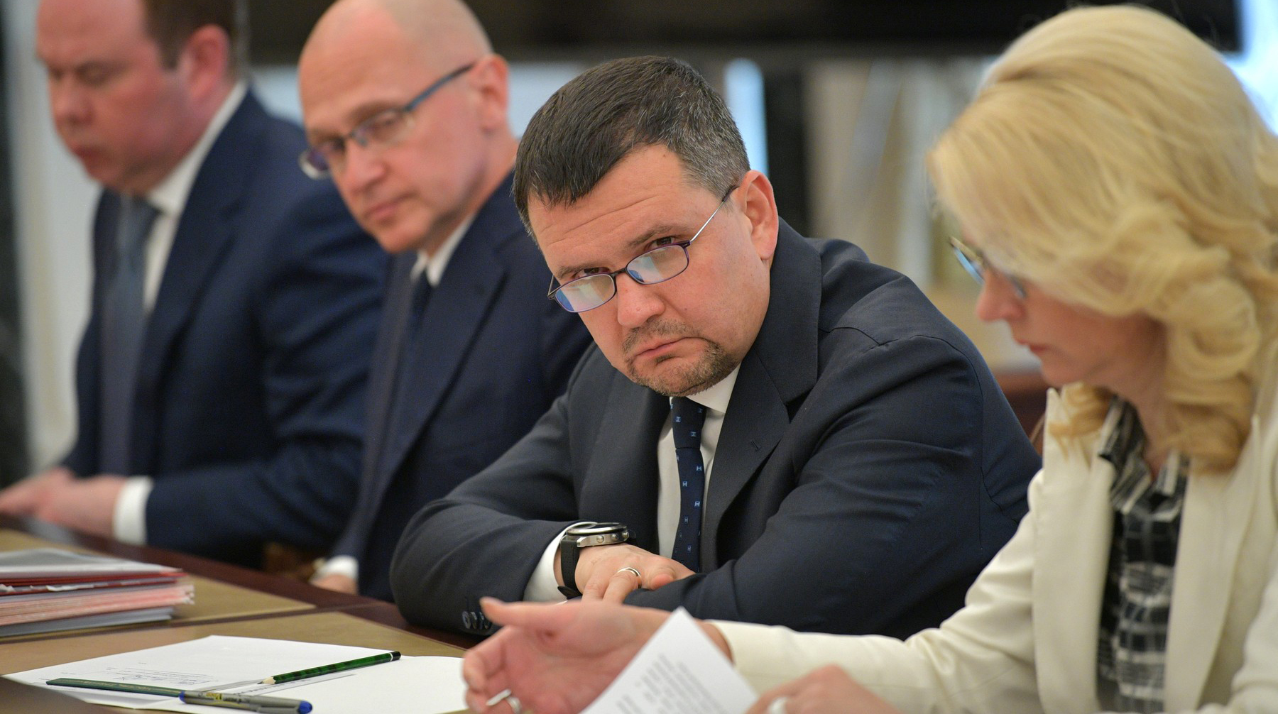 Переход на новый тип документов может произойти в 2022 году, заявил вице-премьер Максим Акимов вице-премьер Максим Акимов