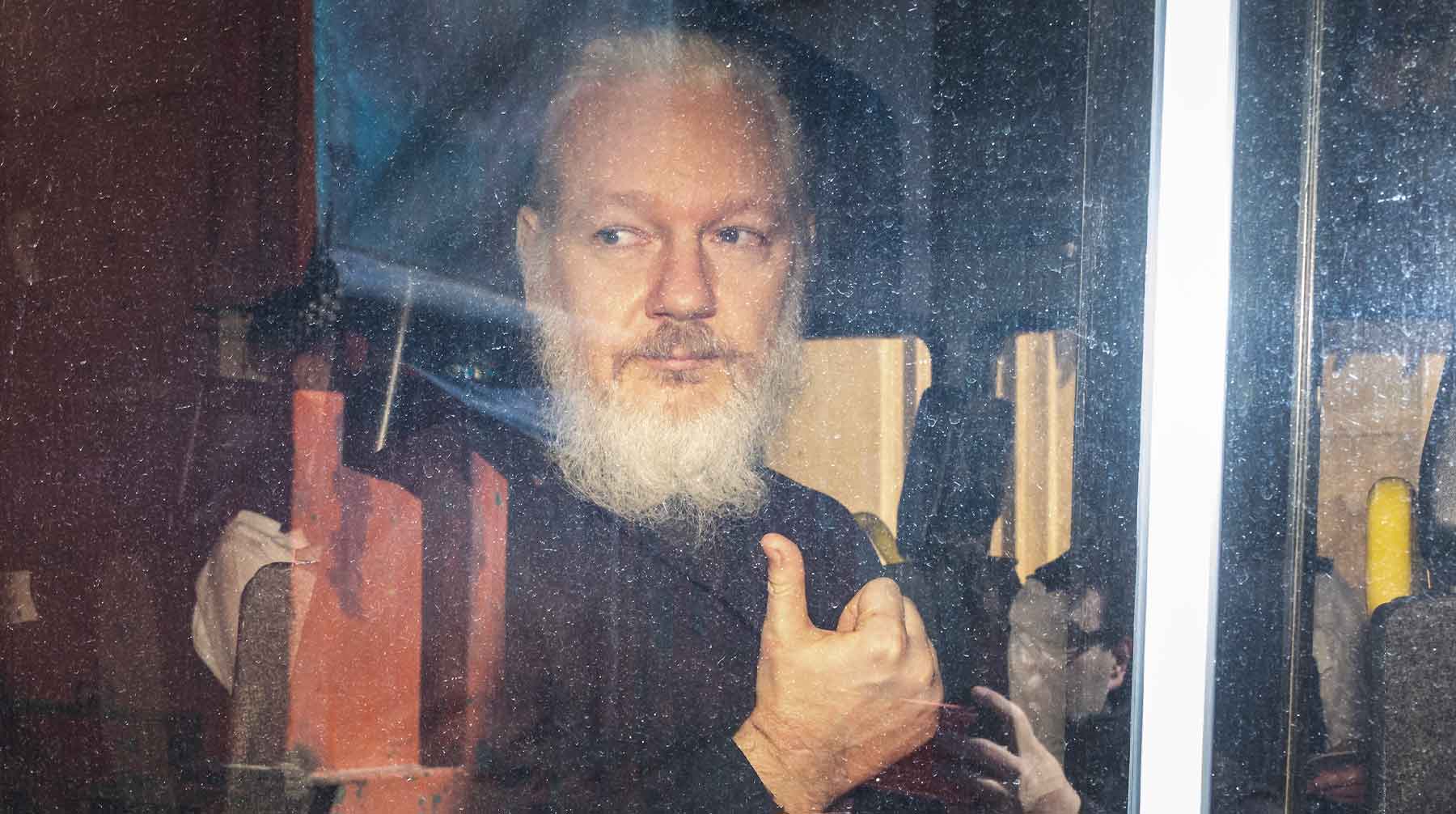 Основатель WikiLeaks заказывал оборудование и проводил в здании встречи с хакерами, сообщает телеканал Фото: © GLOBAL LOOK press / Rob Pinney