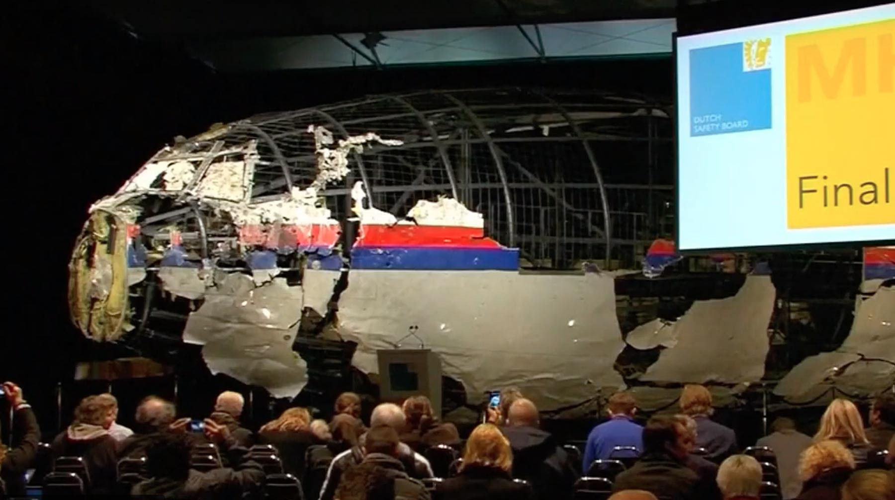 Dailystorm - СМИ: Важную улику по делу о крушении MH17 следствие купило в ДНР