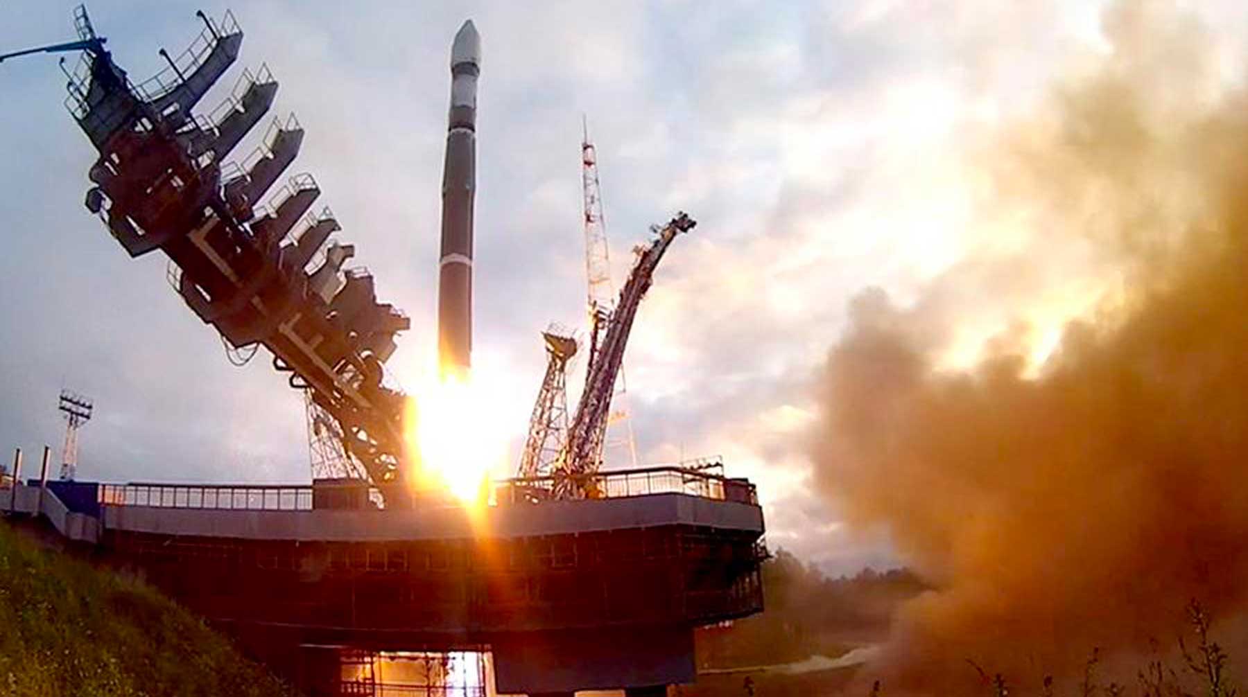 Как сообщили в Минобороны РФ, ракета взята на сопровождение наземными силами Воздушно-космических сил Фото: © GLOBAL LOOK press / Roscosmos