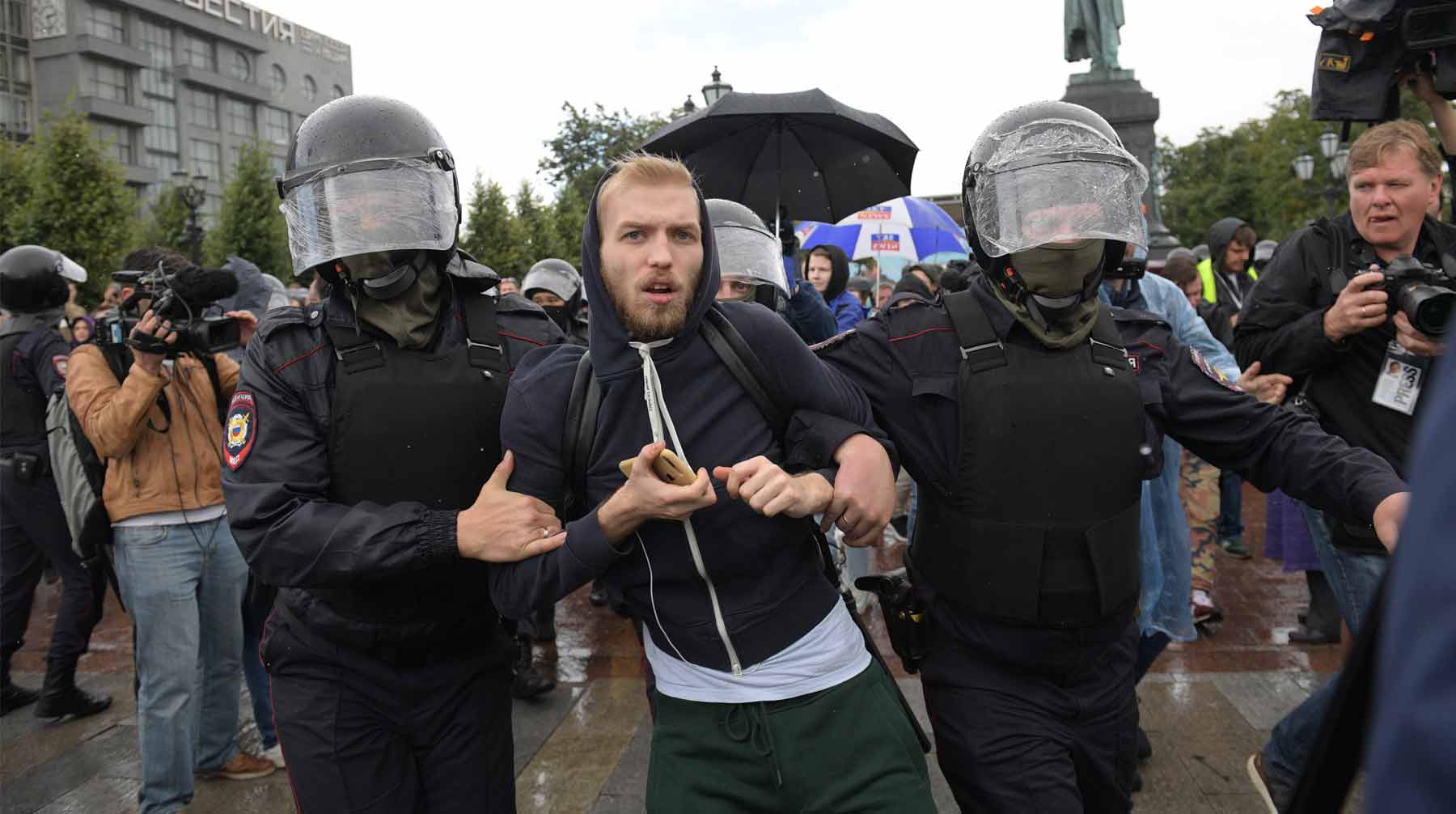 Президент РФ заявил, что граждане имеют право на мирные акции, но никто не вправе доводить ситуацию до столкновений Фото: © GLOBAL LOOK Press
