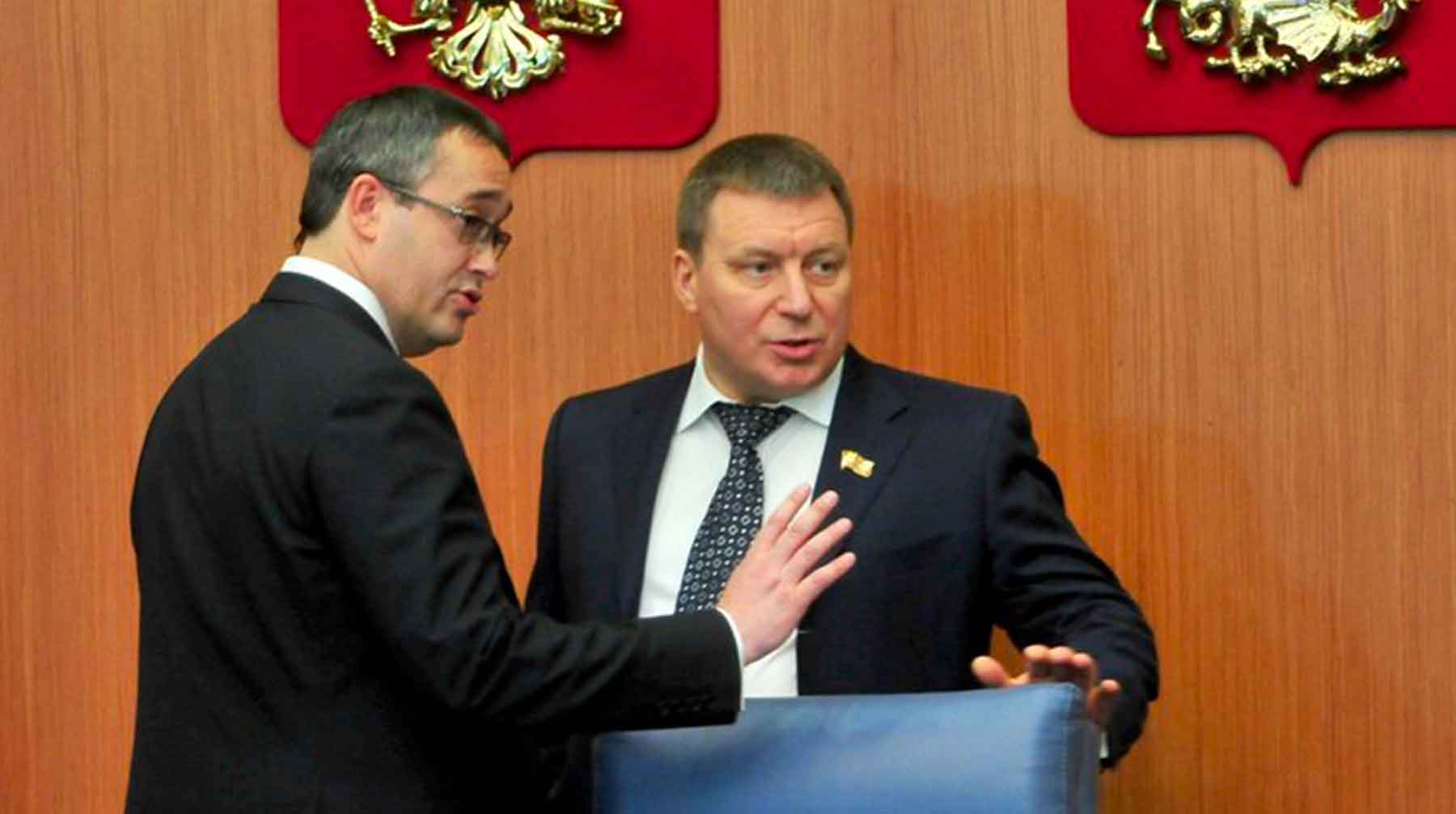 Поданный 29 августа иск составили юристы штаба, а не он сам, заявил Андрей Метельский Андрей Метельский (справа)