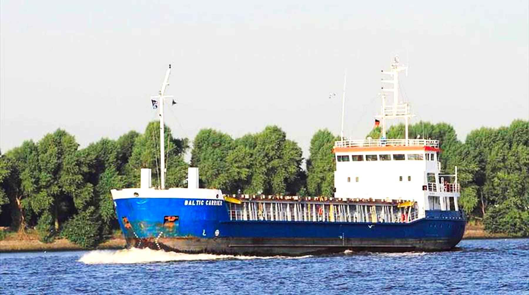 Dailystorm - Грузовое судно-автовоз с российским экипажем село на мель возле берегов Швеции