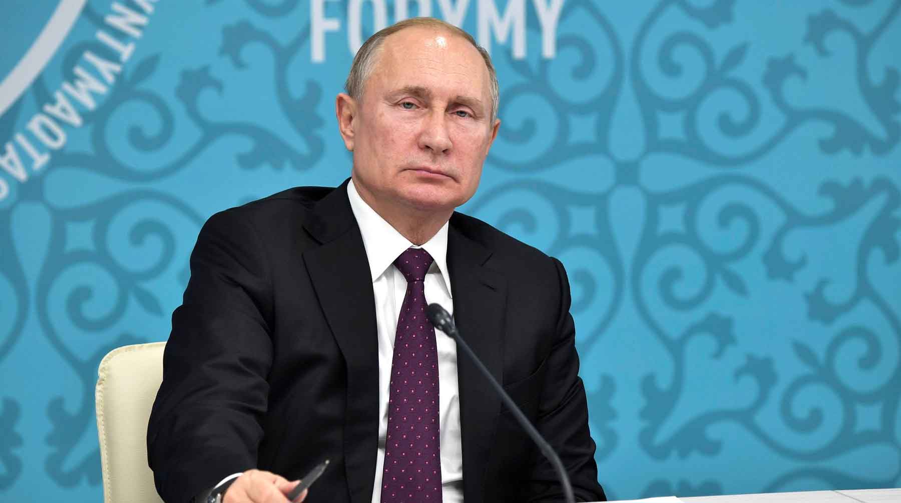 Конфессии могут послужить укреплению мира и согласия в России, заметил президент Фото: © GLOBAL LOOK press / Kremlin Pool
