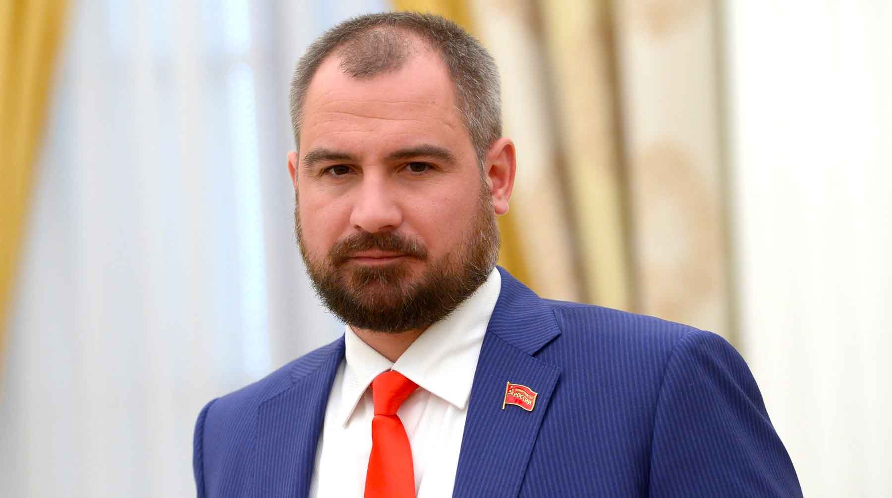 ЦК КПКР предложила всем «честным коммунистам» в Мосгордуме сдать свои мандаты Максим Сурайкин