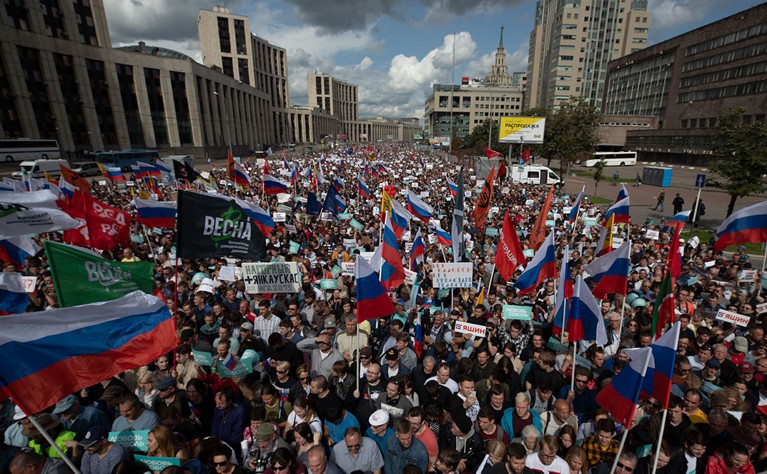 Протесты могут превратиться в беспощадный бунт: Медведев оценил митинги в Москве — Daily Storm