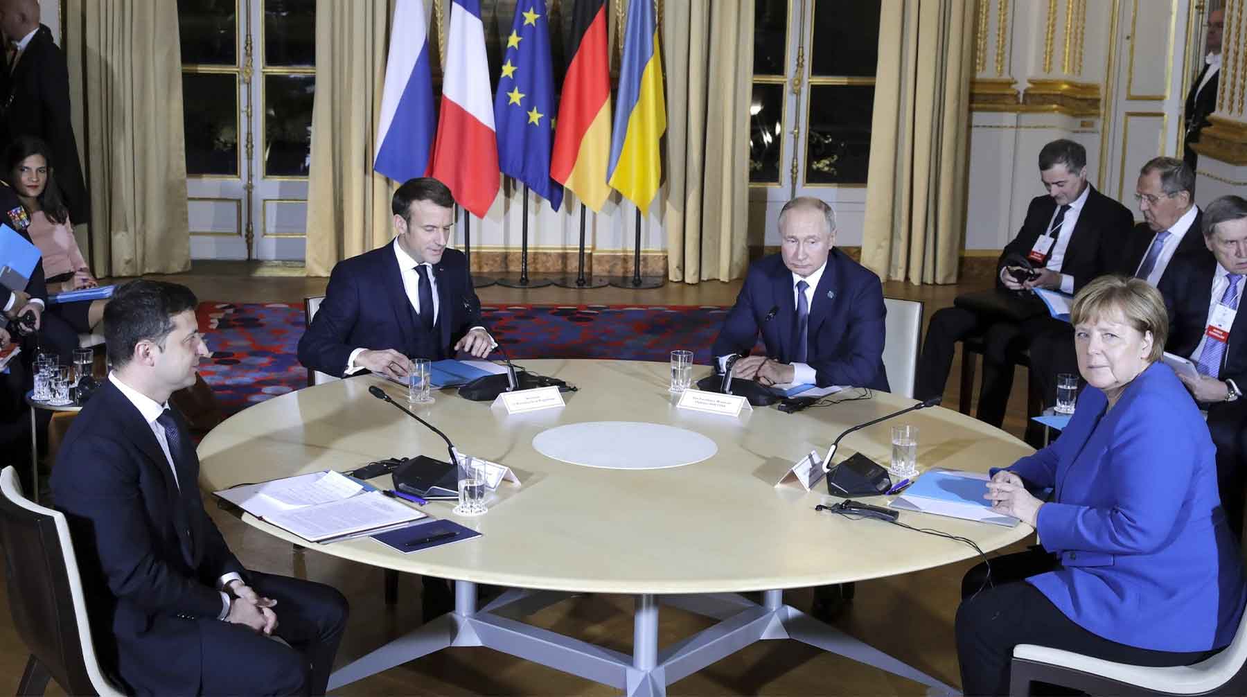 Лидеры России, Франции, Германии и Украины выступили за установление полноценного перемирия в Донбассе до конца 2019 года Фото: © GLOBAL LOOK press / Kremlin Pool / Alexei Nikolsky