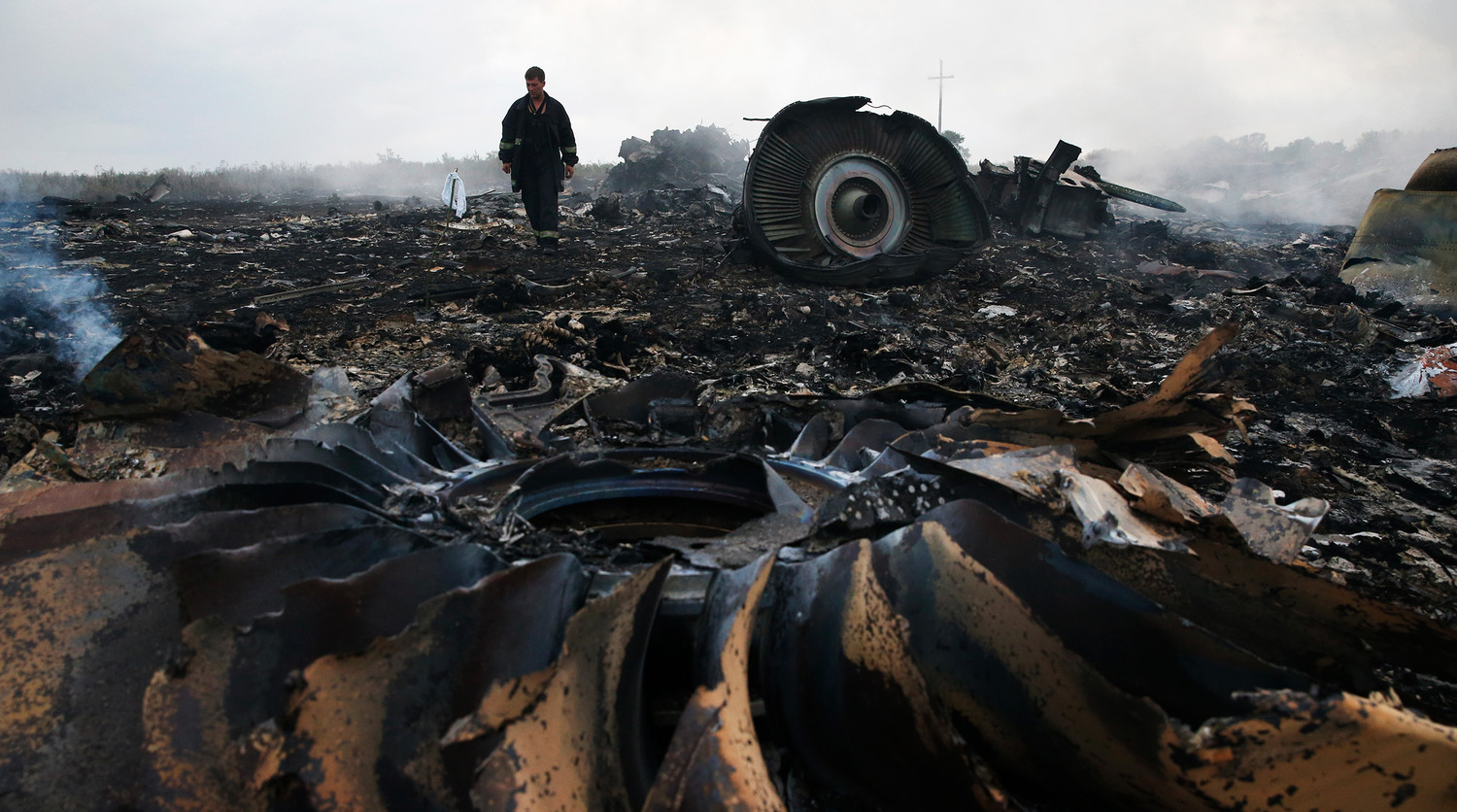 Важно рассказывать о разных возможных причинах катастрофы, подчеркнул пресс-секретарь президента Фото: © Maxim Zmeyev/Reuters