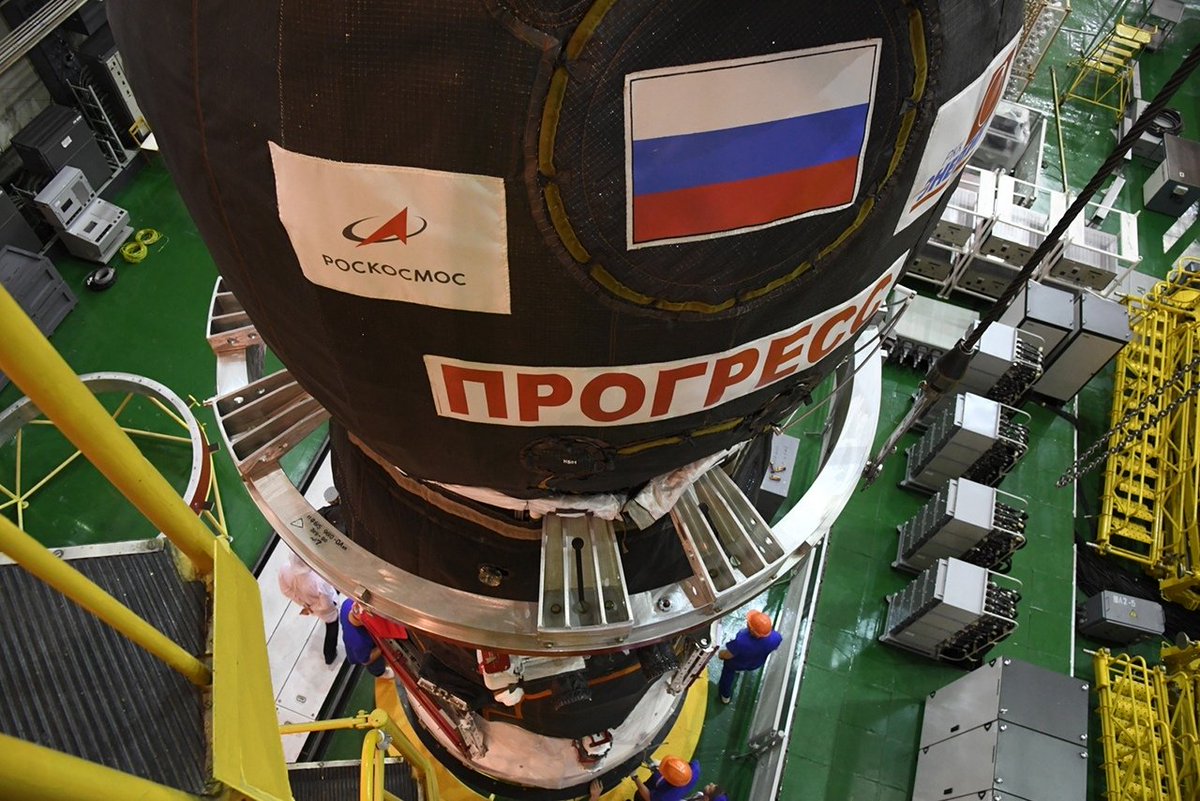 Модуль сможет сажать на спутник Земли грузы и людей с окололунной станции Фото: © GLOBAL LOOK press /  Roscosmos