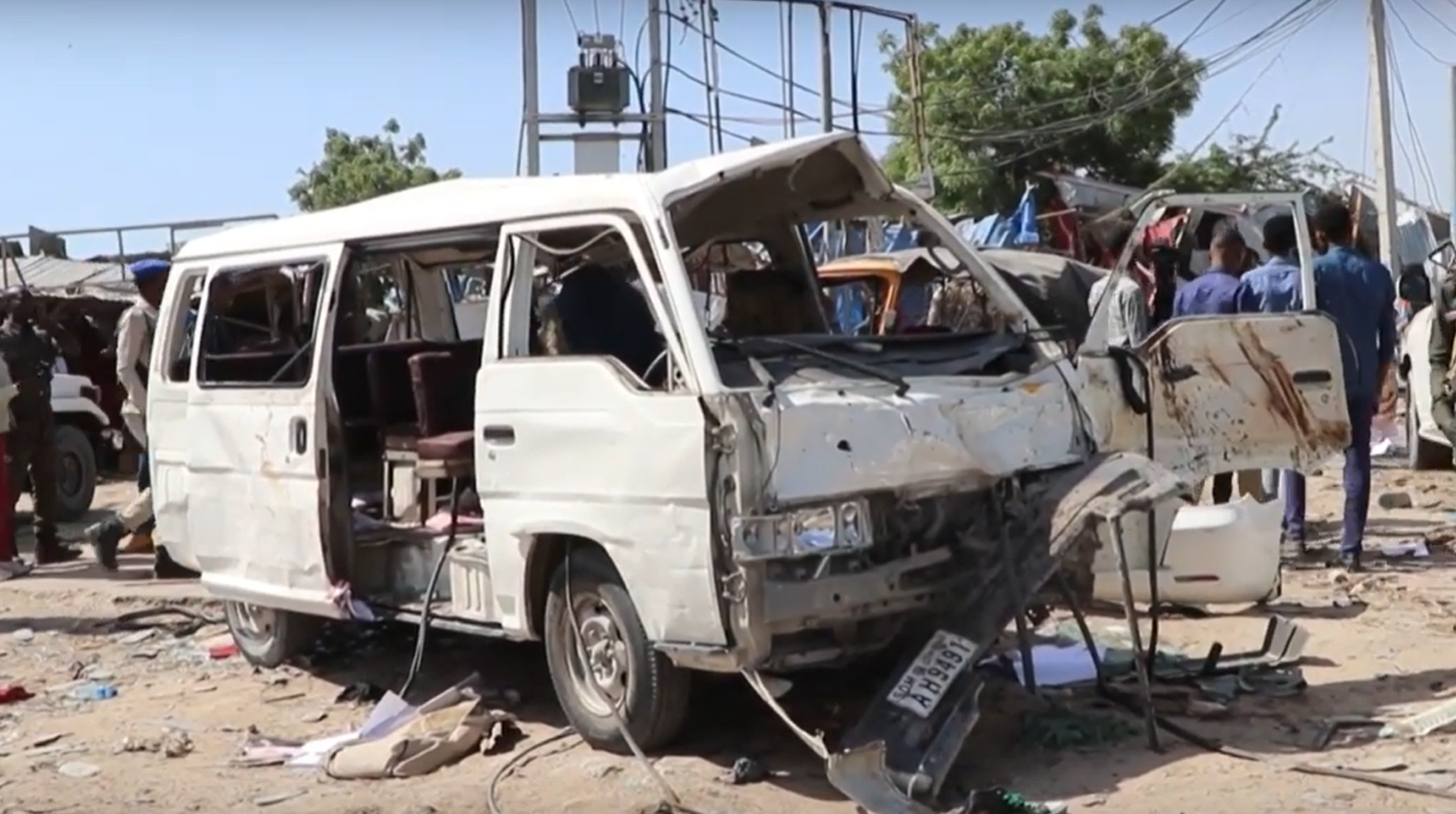 Заминированный автомобиль взорвался в столице страны Кадр с места происшествия