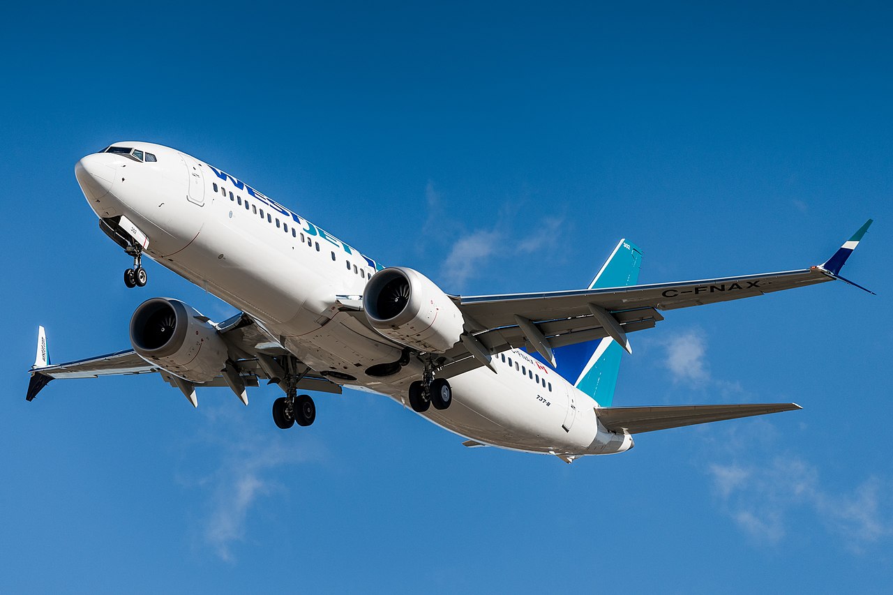 Корпорация обнародовала переписку персонала , который раскритиковал этот лайнер и его компьютерную систему управления Boeing 737 MAX