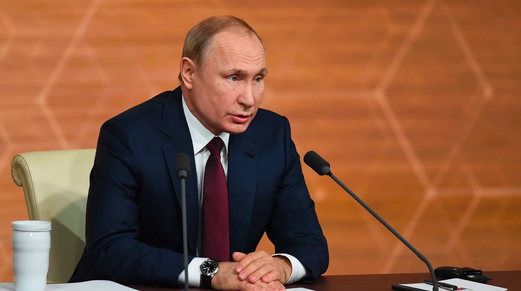 Dailystorm - Путин призвал чиновников навести порядок в Крыму