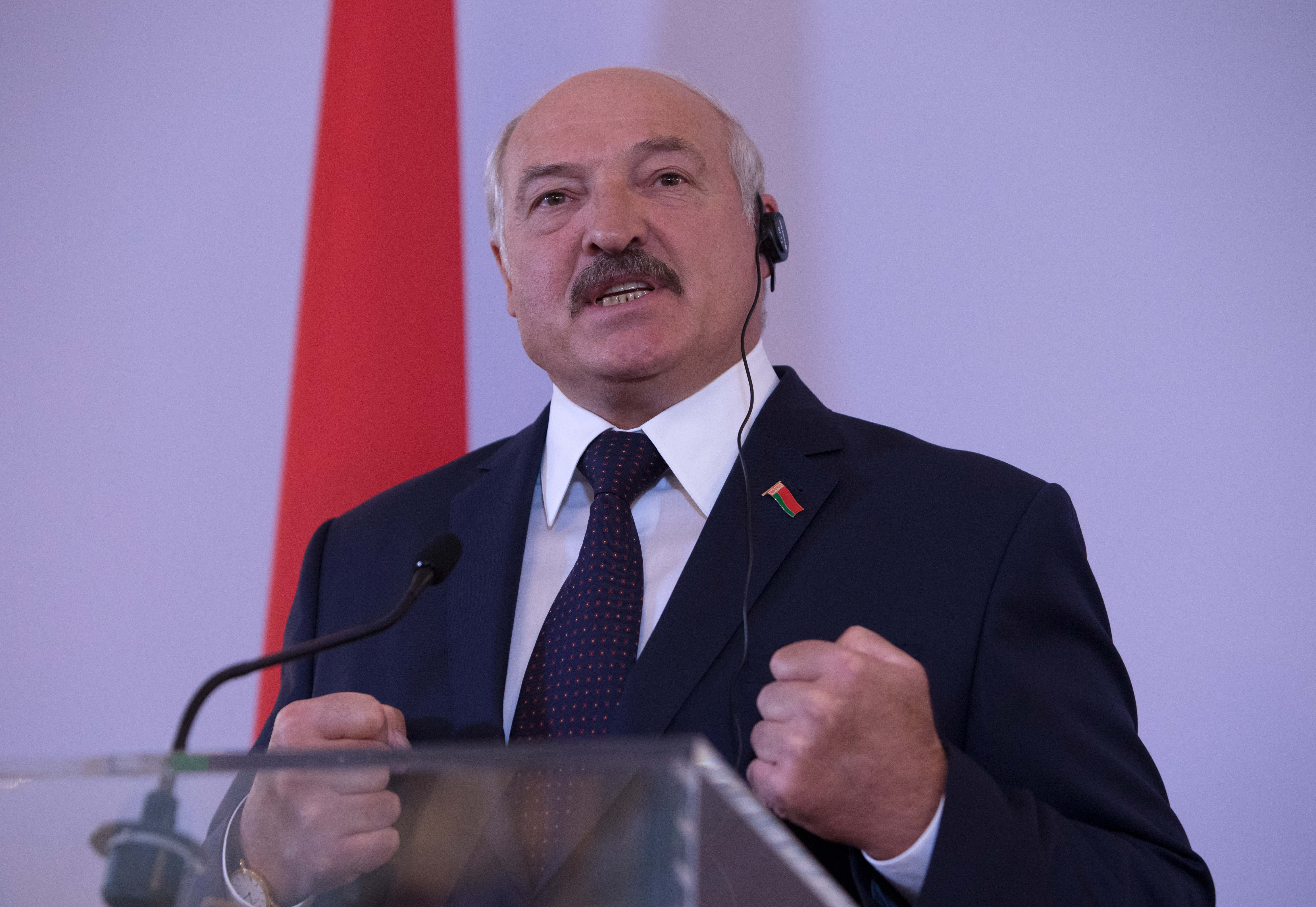 Президент Белоруссии призвал чиновников вместе отстаивать интересы народа Фото: © GLOBAL LOOK press / Alex Halada